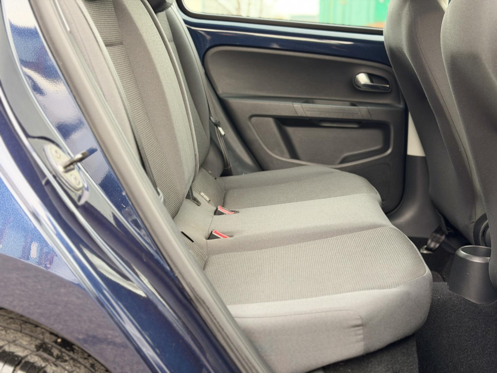 Volkswagen up! 1.0 High up! Hatchback 5dr Petrol ASG Euro 6 (75 ps)