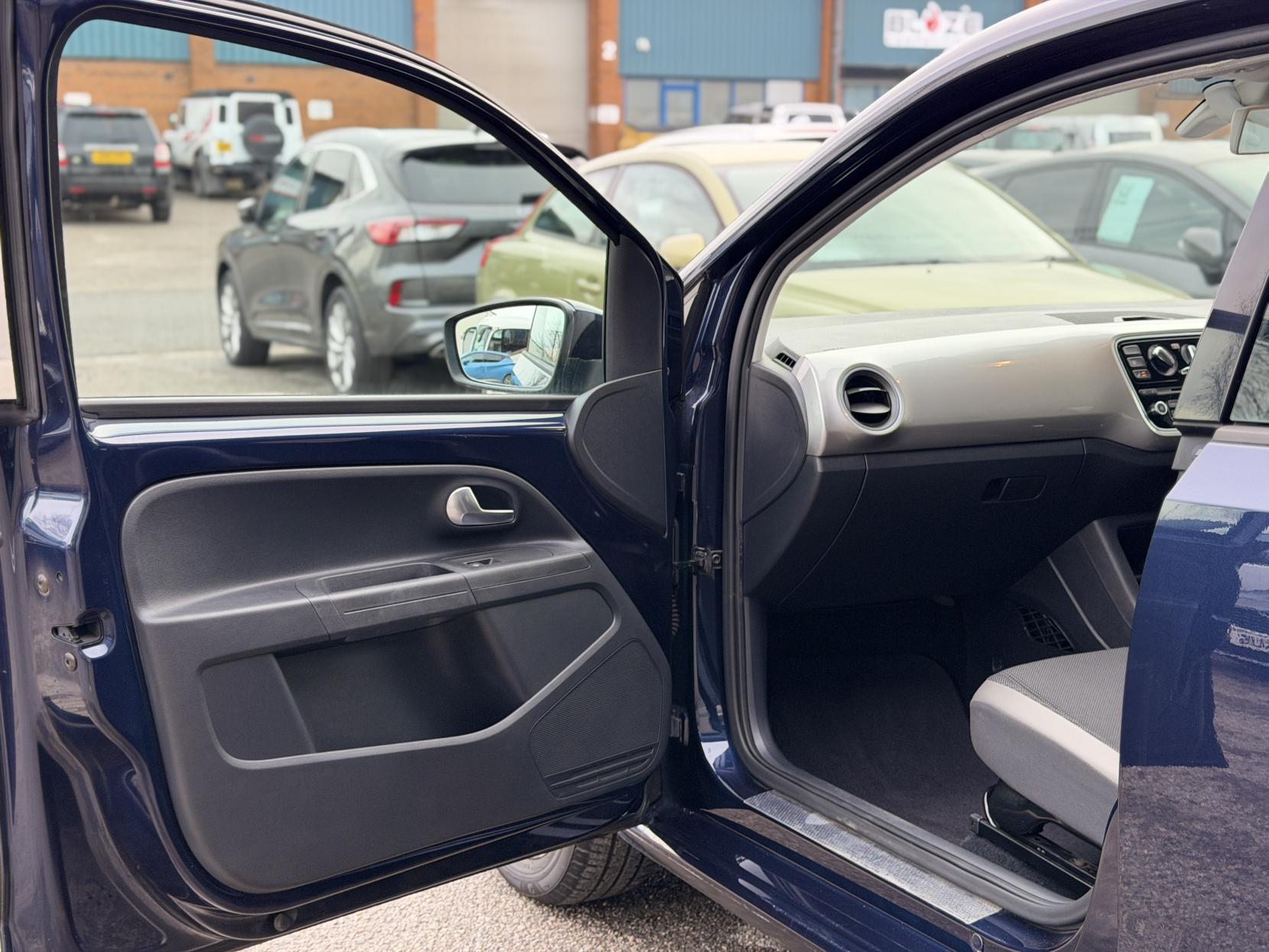 Volkswagen up! 1.0 High up! Hatchback 5dr Petrol ASG Euro 6 (75 ps)