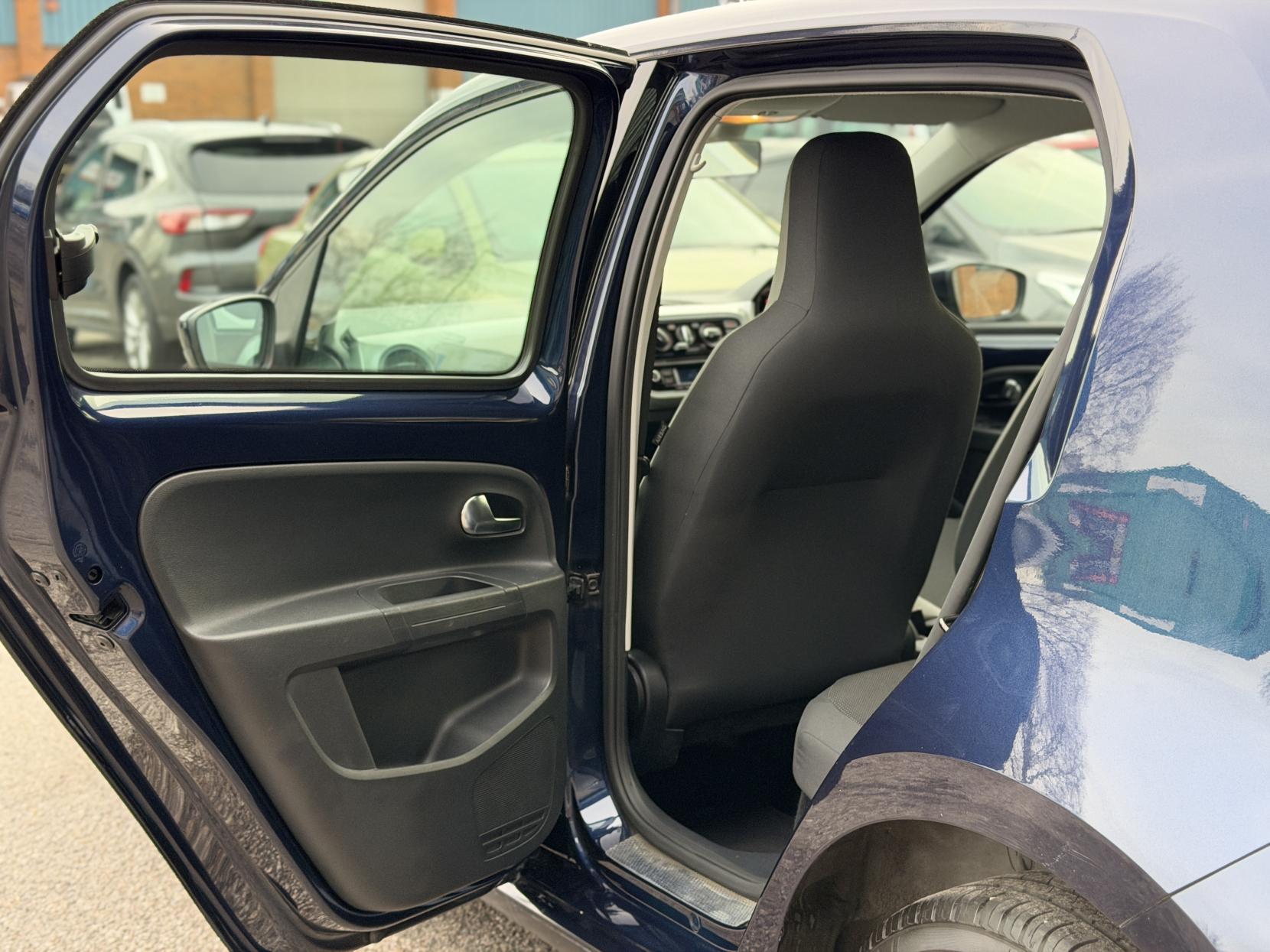 Volkswagen up! 1.0 High up! Hatchback 5dr Petrol ASG Euro 6 (75 ps)