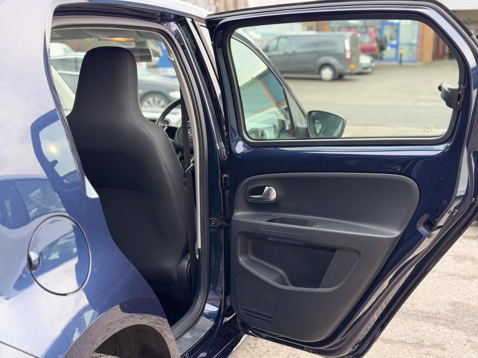 Volkswagen up! 1.0 High up! Hatchback 5dr Petrol ASG Euro 6 (75 ps)