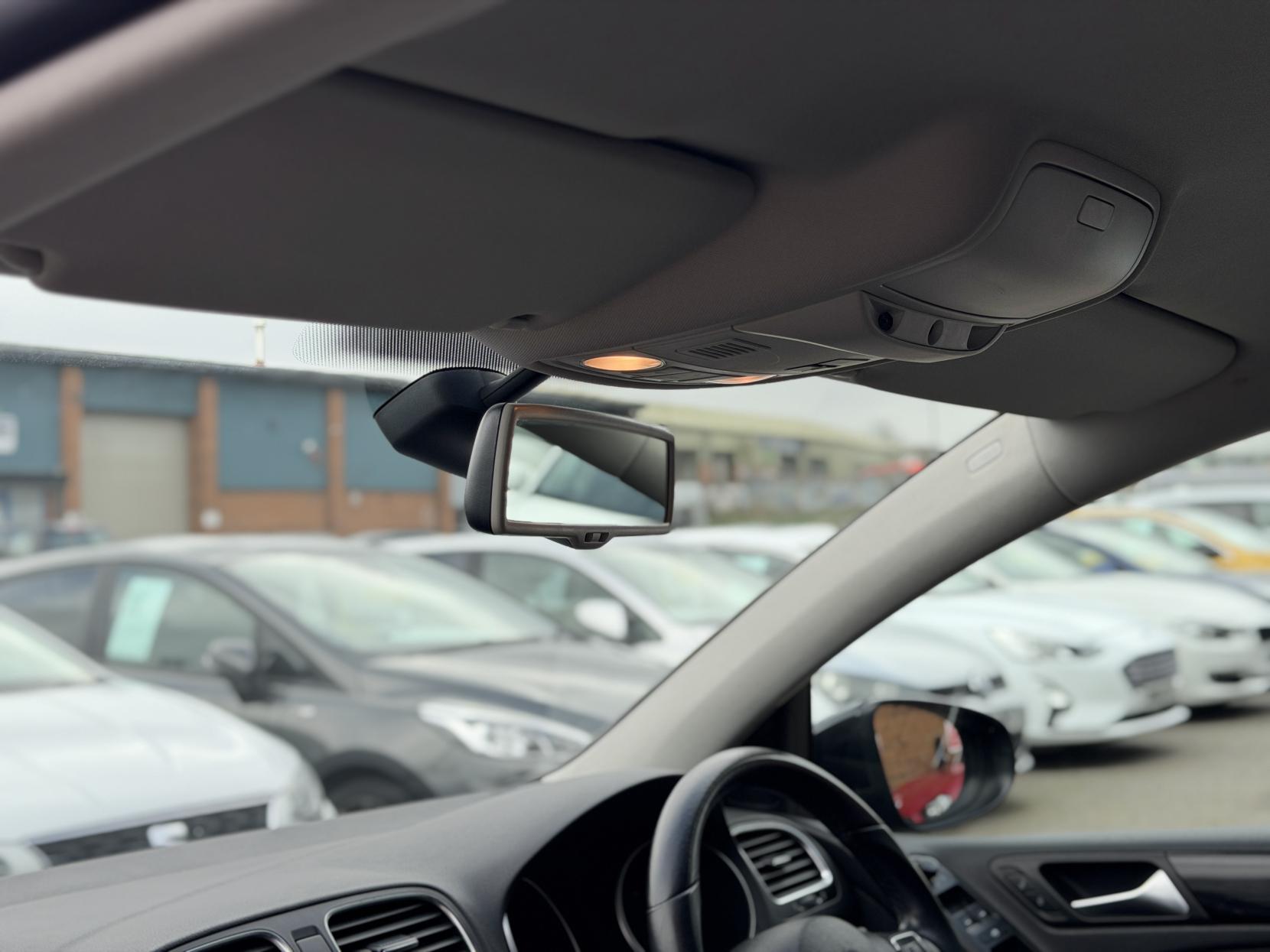 Volkswagen Golf 2.0 TDI SE Hatchback 5dr Diesel DSG Euro 5 (140 ps)