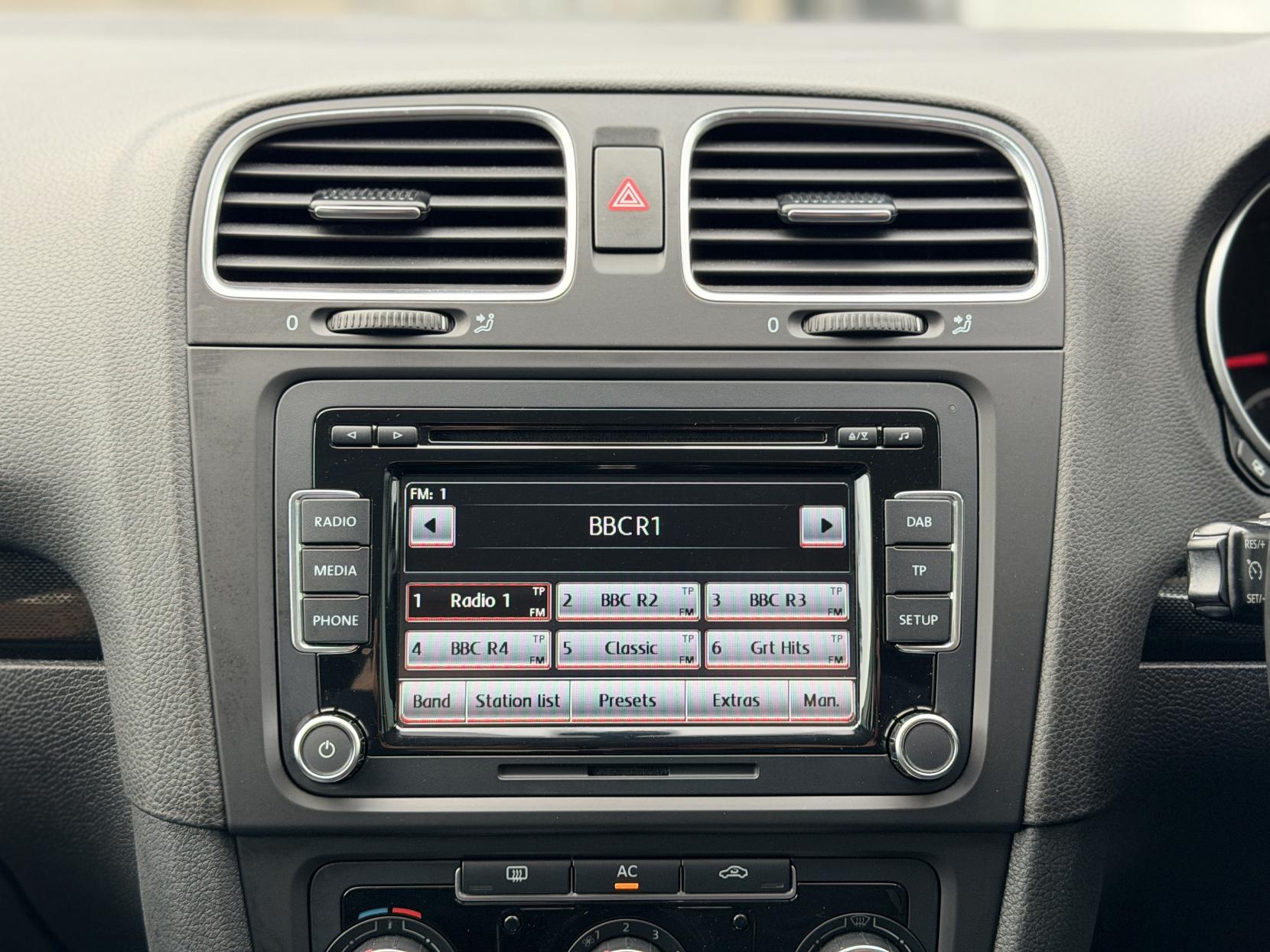 Volkswagen Golf 2.0 TDI SE Hatchback 5dr Diesel DSG Euro 5 (140 ps)