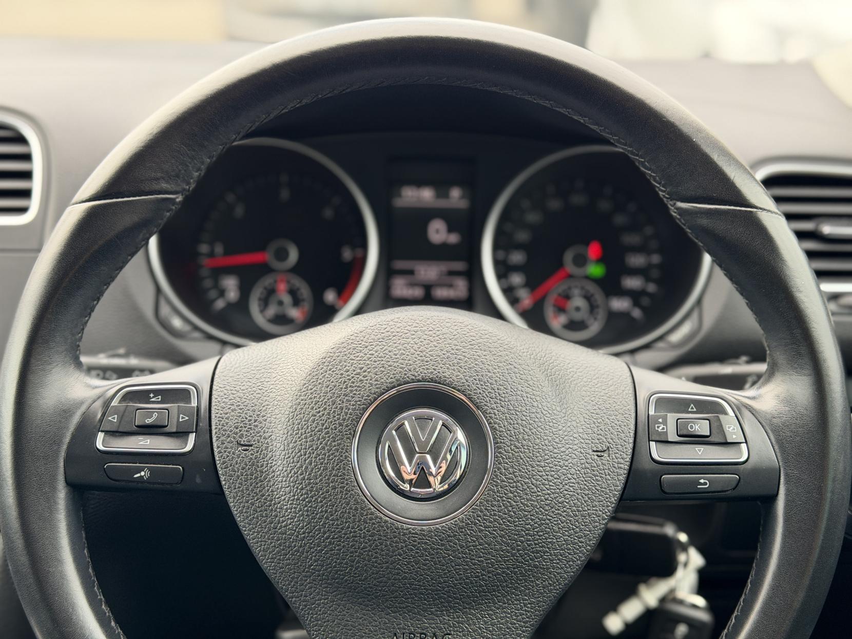 Volkswagen Golf 2.0 TDI SE Hatchback 5dr Diesel DSG Euro 5 (140 ps)