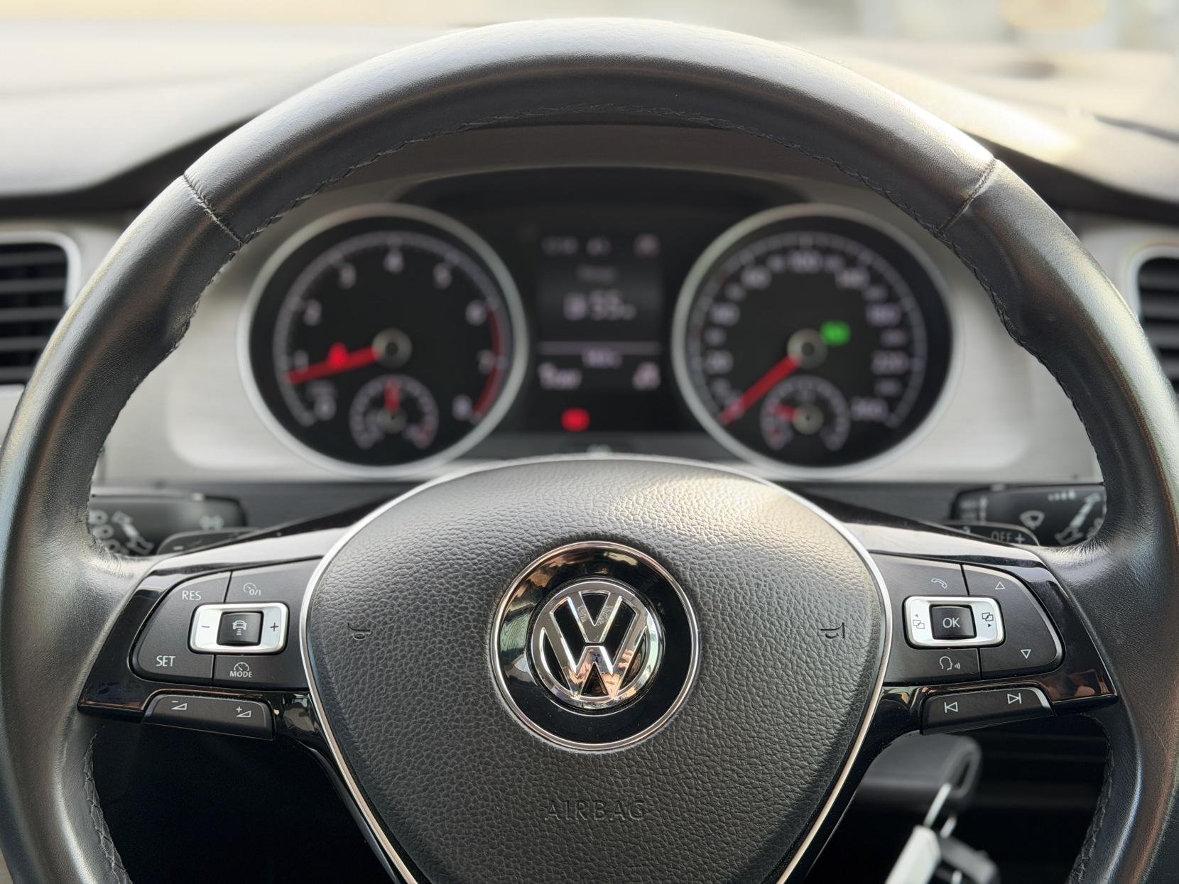 Volkswagen Golf 1.2 TSI BlueMotion Tech S Hatchback 5dr Petrol DSG Euro 5 (s/s) (105 ps)