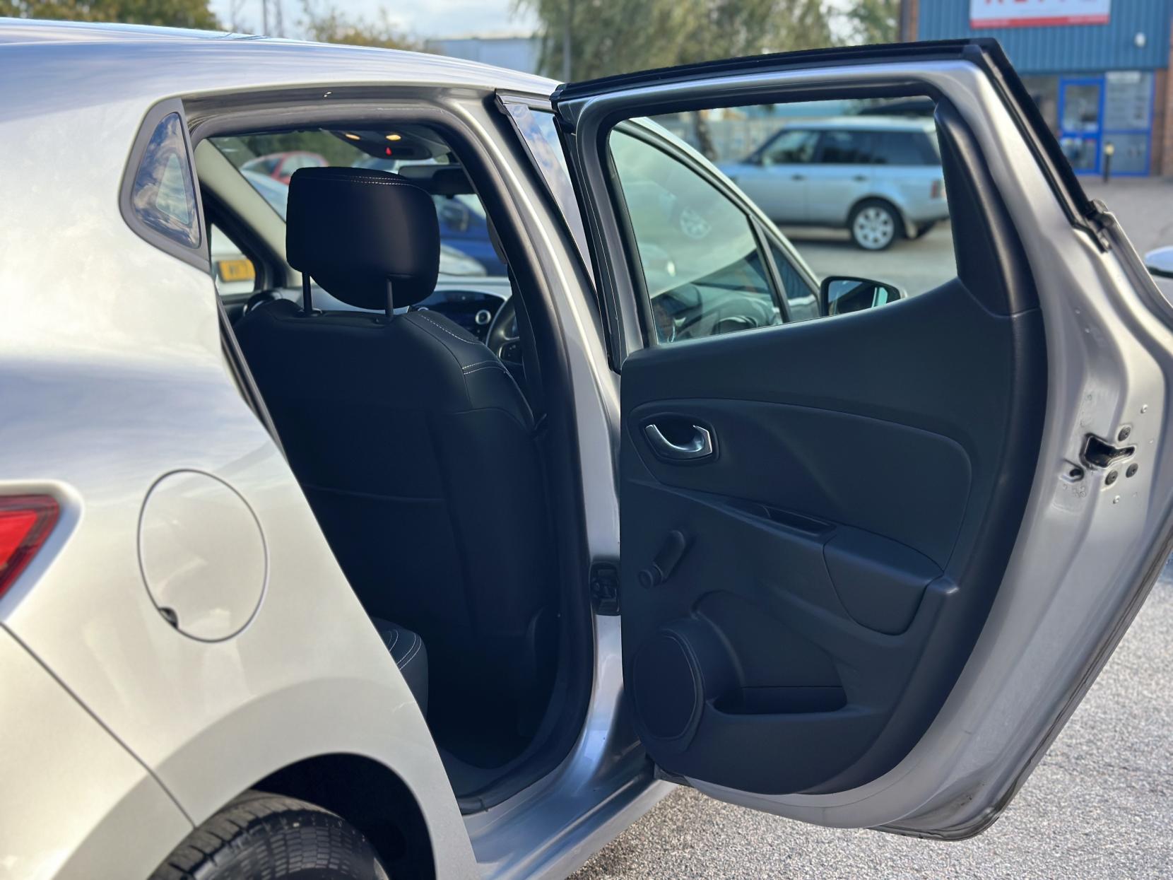 Renault Clio 1.5 dCi Play Hatchback 5dr Diesel Manual Euro 6 (s/s) (90 ps)