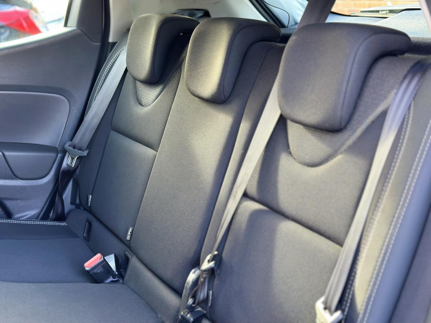 Renault Clio 1.5 dCi Play Hatchback 5dr Diesel Manual Euro 6 (s/s) (90 ps)