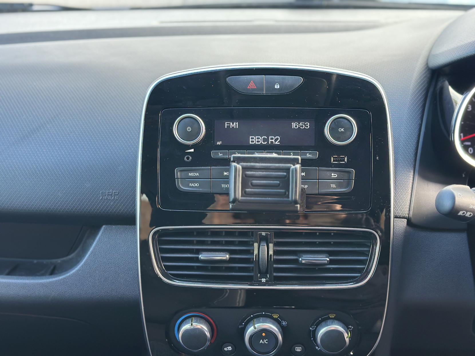 Renault Clio 1.5 dCi Play Hatchback 5dr Diesel Manual Euro 6 (s/s) (90 ps)