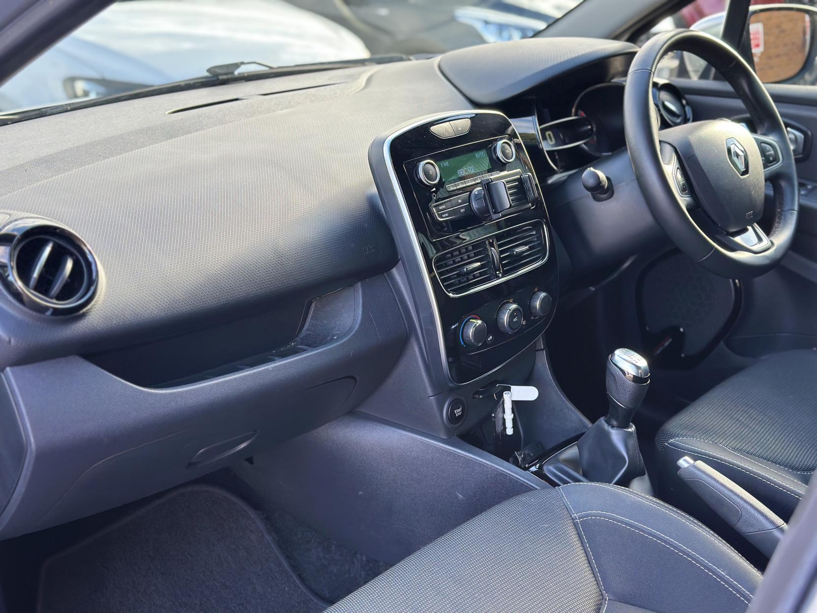 Renault Clio 1.5 dCi Play Hatchback 5dr Diesel Manual Euro 6 (s/s) (90 ps)