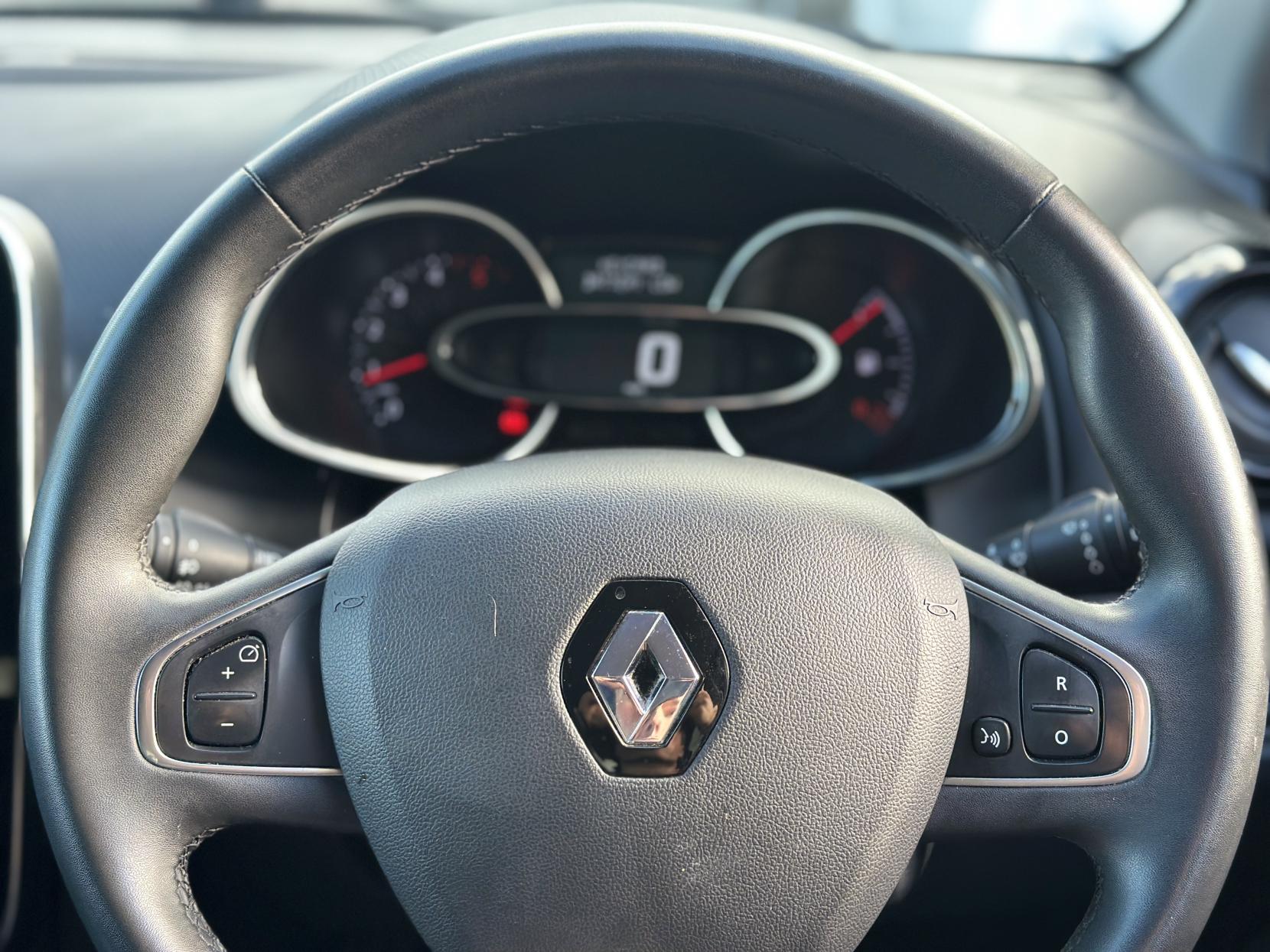 Renault Clio 1.5 dCi Play Hatchback 5dr Diesel Manual Euro 6 (s/s) (90 ps)