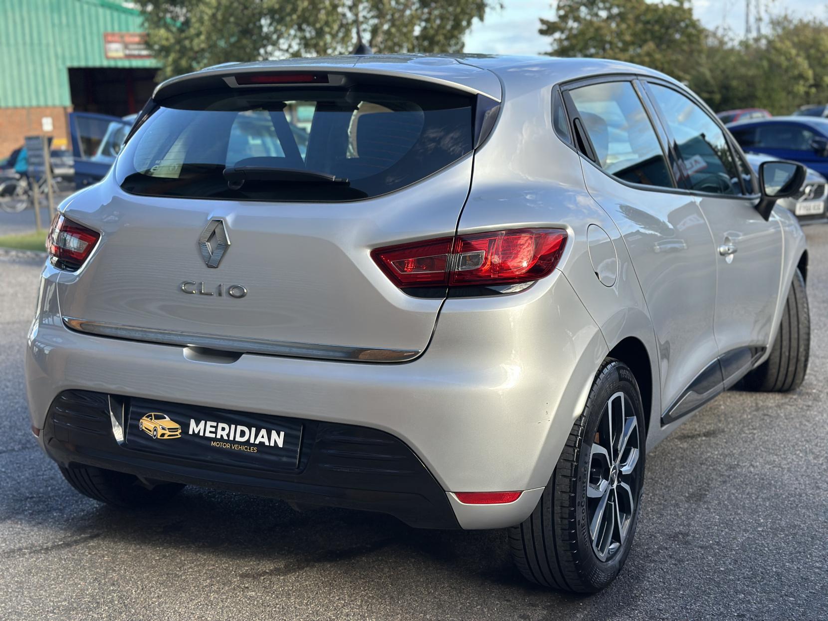 Renault Clio 1.5 dCi Play Hatchback 5dr Diesel Manual Euro 6 (s/s) (90 ps)