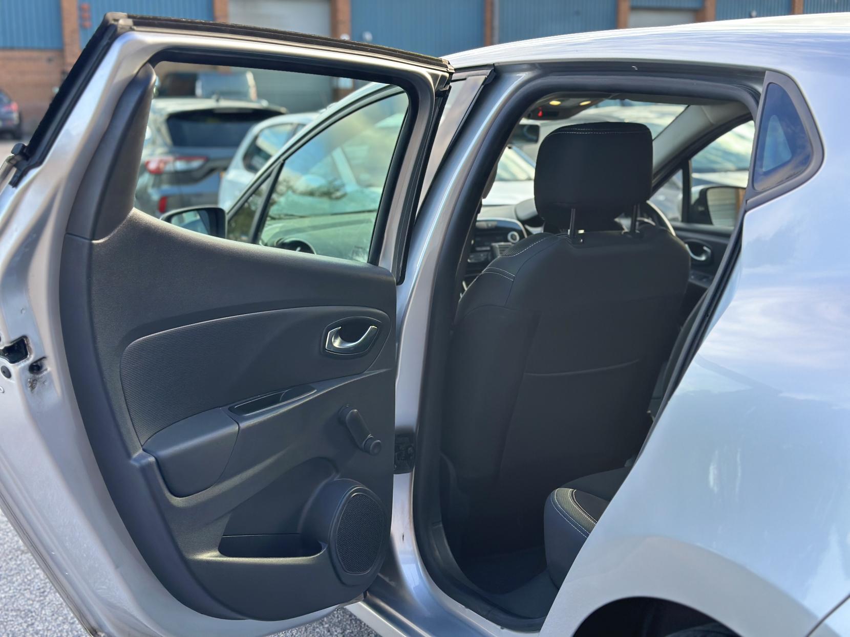 Renault Clio 1.5 dCi Play Hatchback 5dr Diesel Manual Euro 6 (s/s) (90 ps)