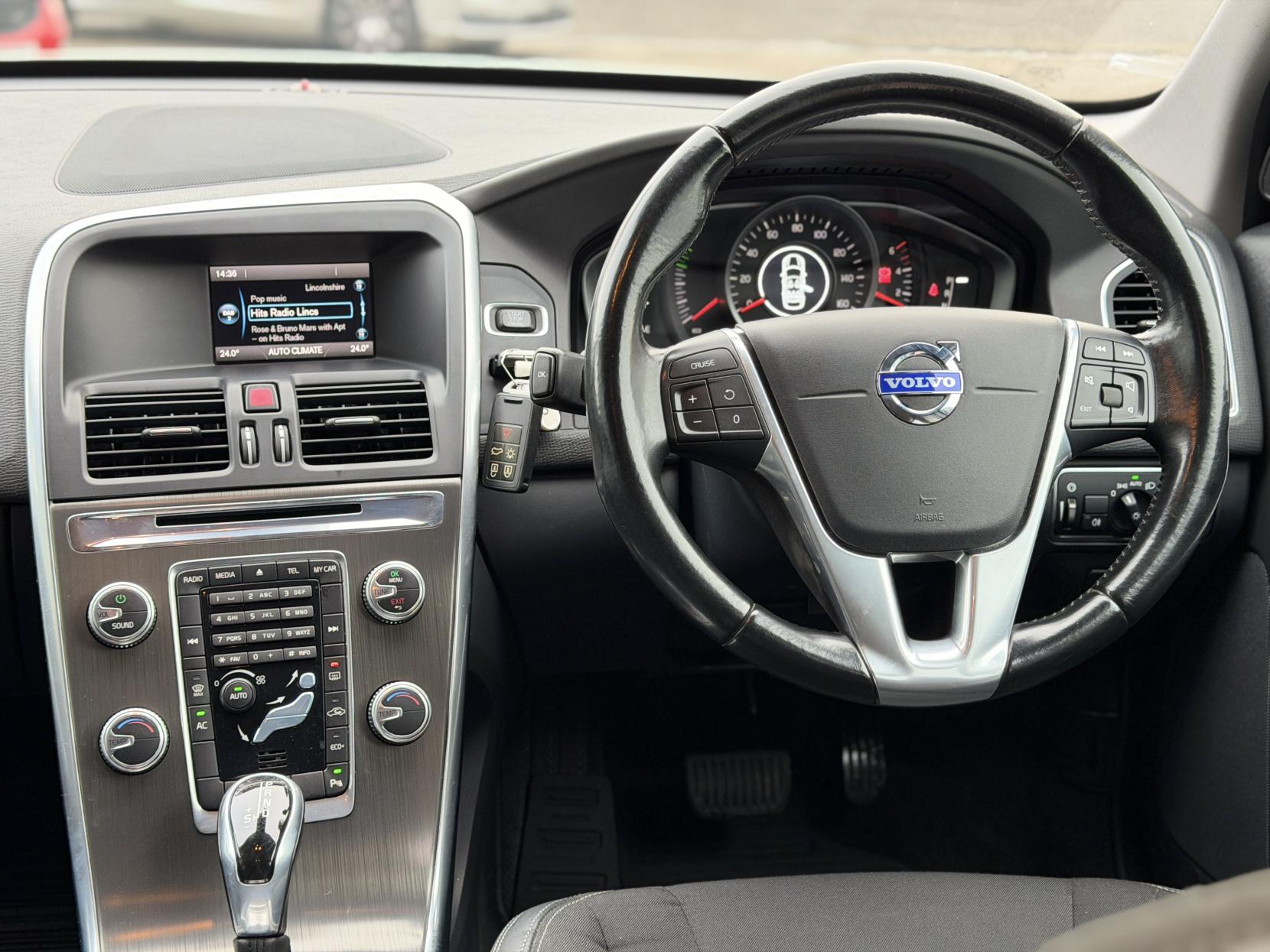 Volvo XC60 2.0 D4 SE SUV 5dr Diesel Geartronic Euro 6 (s/s) (181 ps)