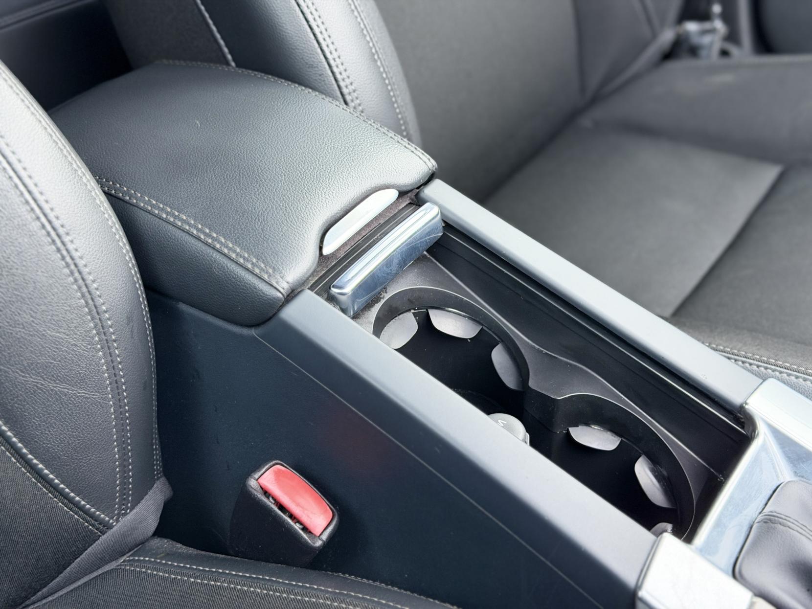 Volvo XC60 2.0 D4 SE SUV 5dr Diesel Geartronic Euro 6 (s/s) (181 ps)