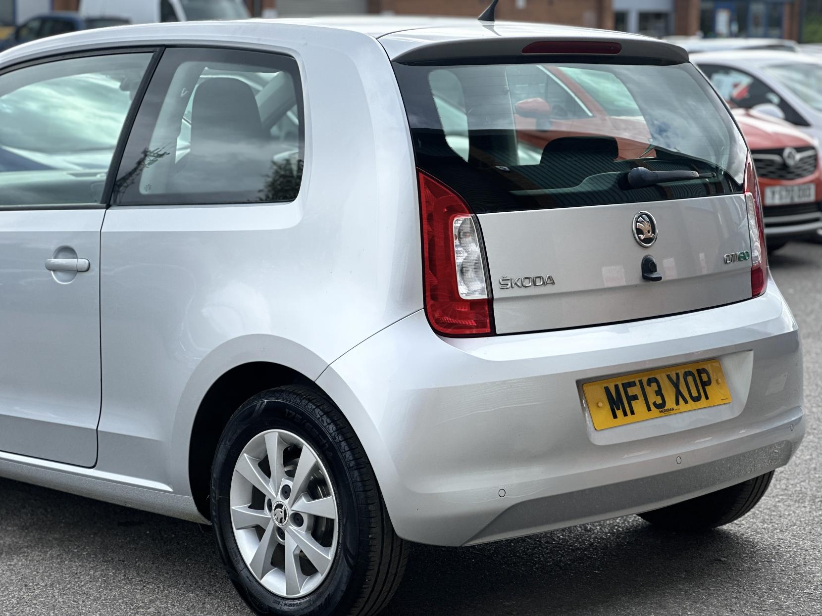 Skoda Citigo 1.0 MPI GreenTech Elegance Hatchback 3dr Petrol Manual Euro 5 (s/s) (75 ps)