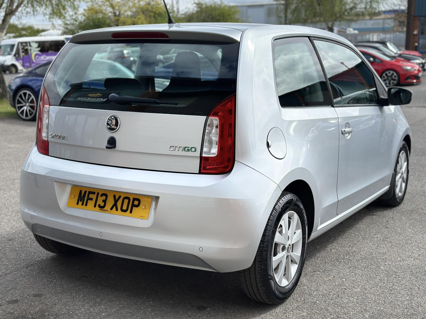 Skoda Citigo 1.0 MPI GreenTech Elegance Hatchback 3dr Petrol Manual Euro 5 (s/s) (75 ps)