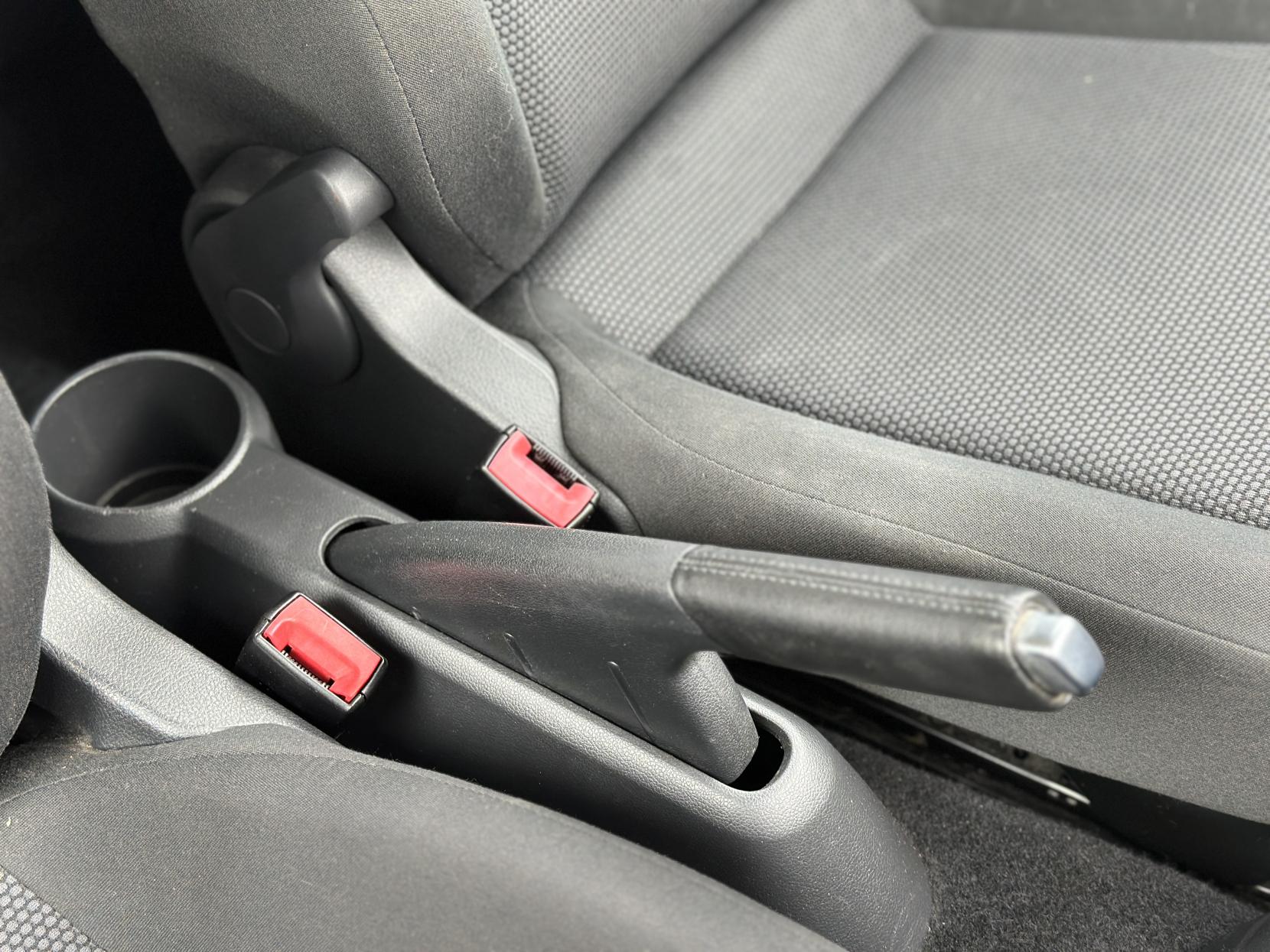 Skoda Citigo 1.0 MPI GreenTech Elegance Hatchback 3dr Petrol Manual Euro 5 (s/s) (75 ps)