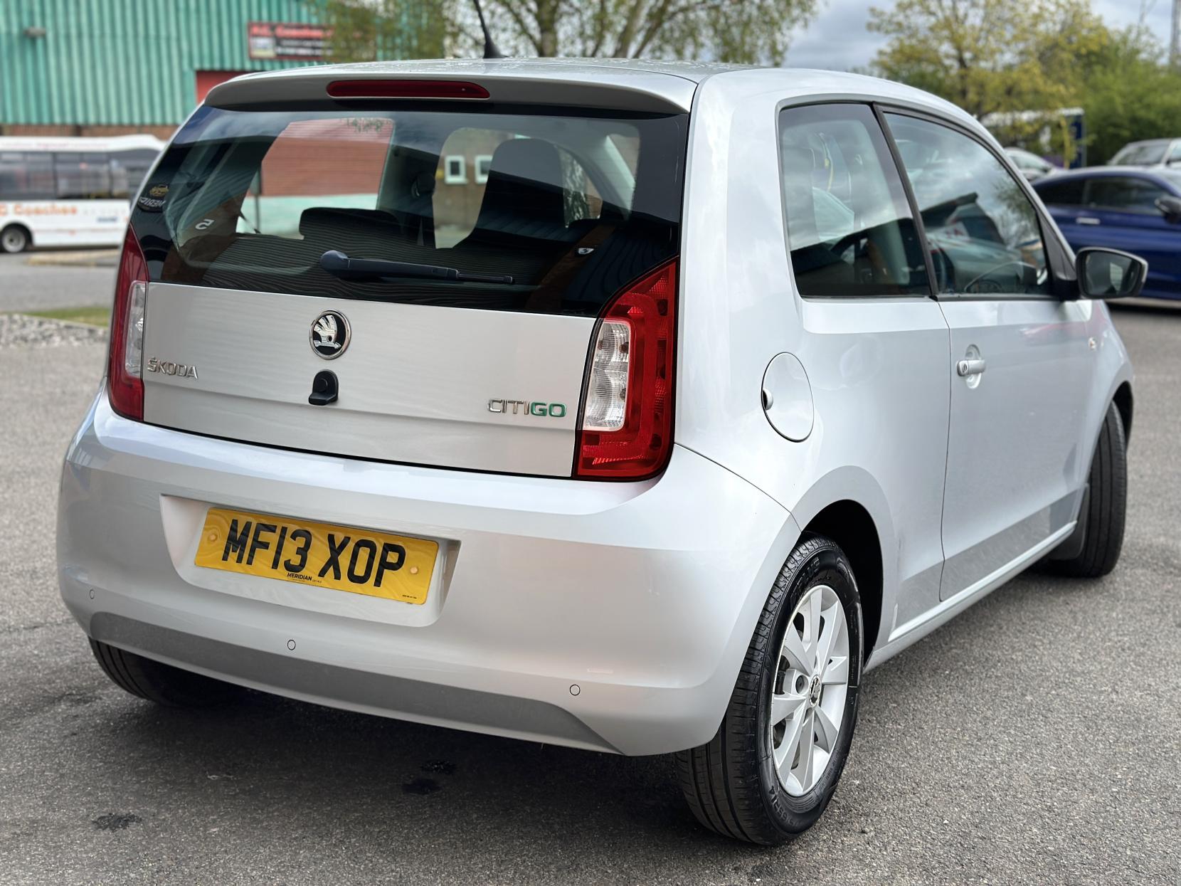 Skoda Citigo 1.0 MPI GreenTech Elegance Hatchback 3dr Petrol Manual Euro 5 (s/s) (75 ps)