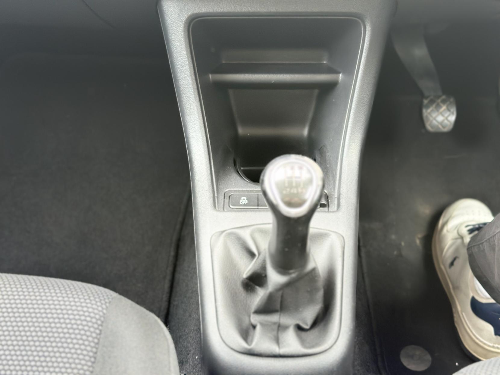 Skoda Citigo 1.0 MPI GreenTech Elegance Hatchback 3dr Petrol Manual Euro 5 (s/s) (75 ps)