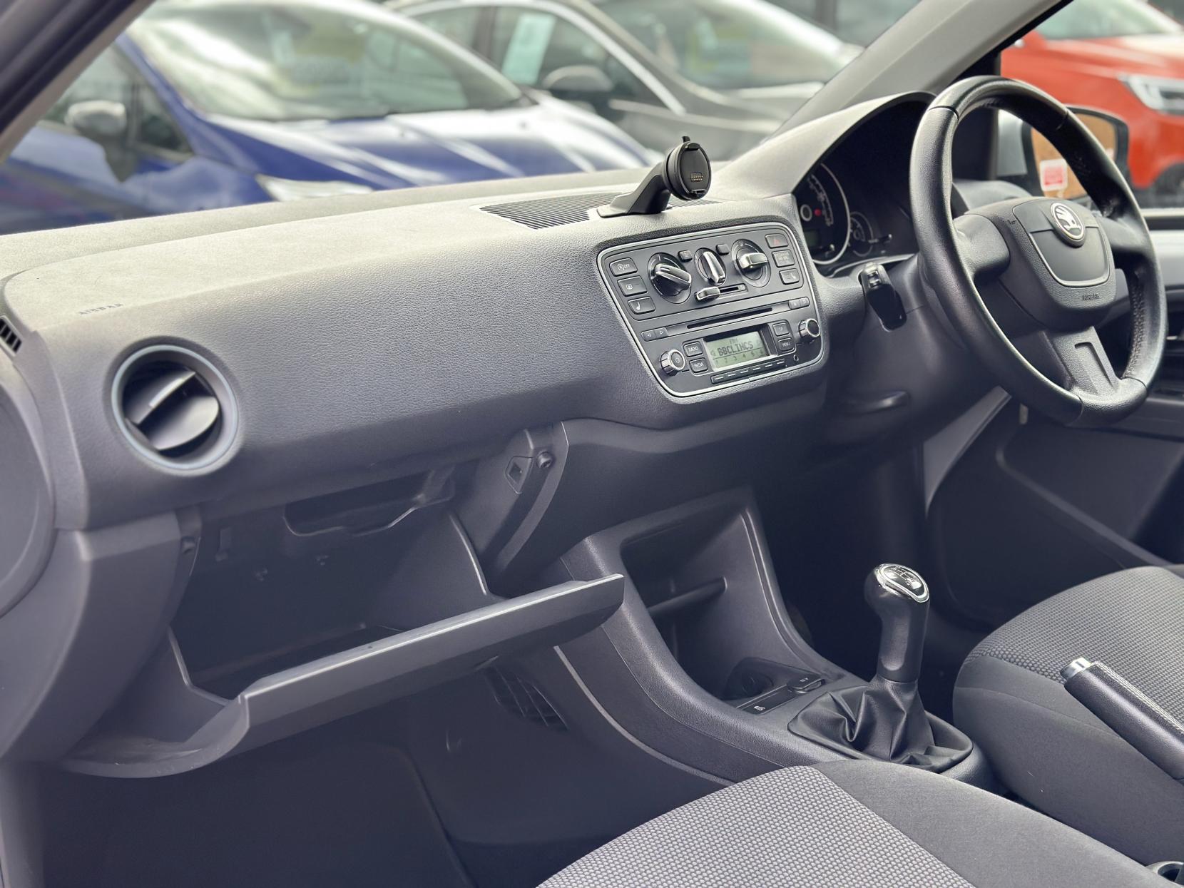 Skoda Citigo 1.0 MPI GreenTech Elegance Hatchback 3dr Petrol Manual Euro 5 (s/s) (75 ps)