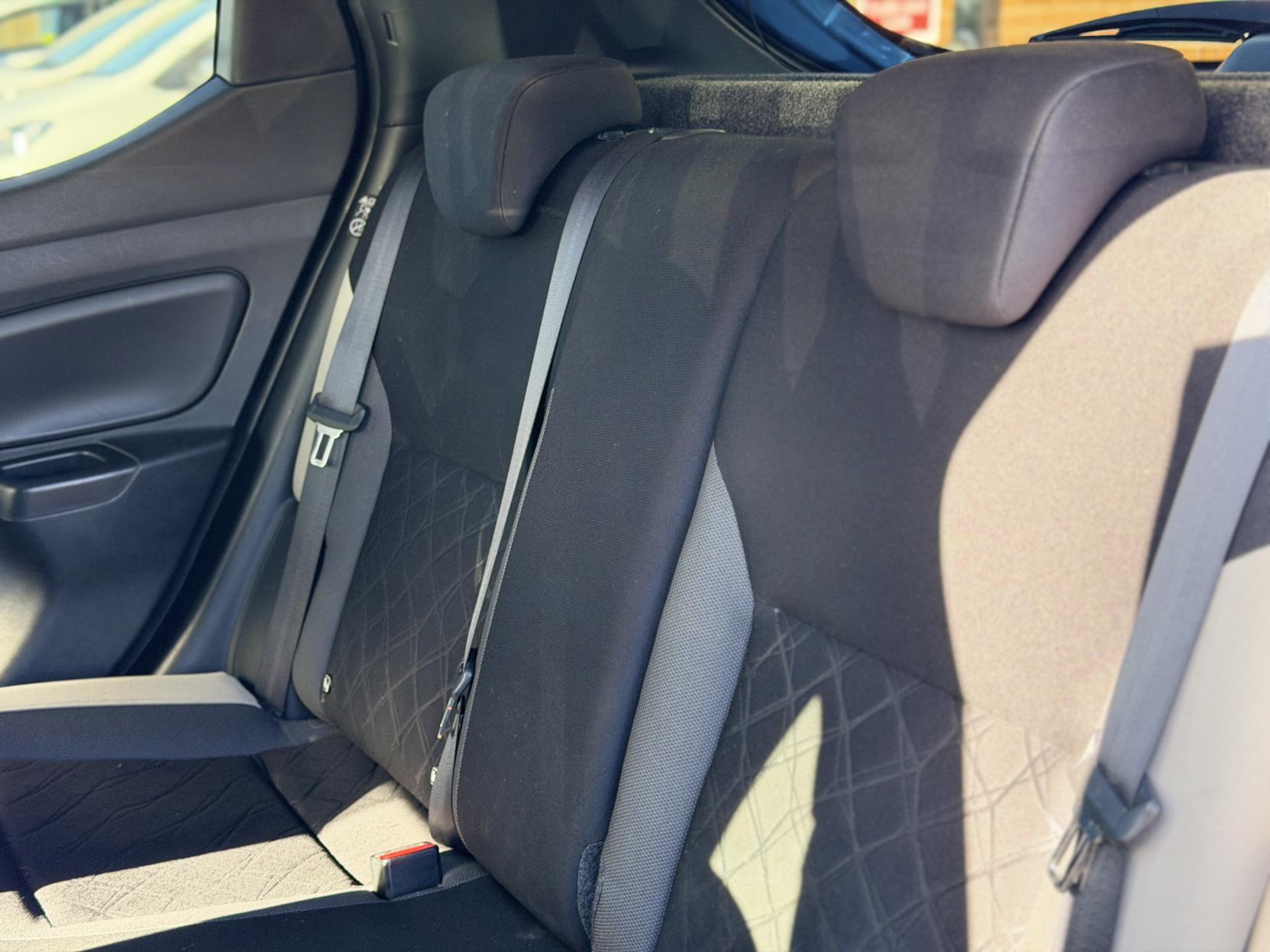 Nissan Micra 1.5 dCi N-Connecta Hatchback 5dr Diesel Manual Euro 6 (s/s) (90 ps)