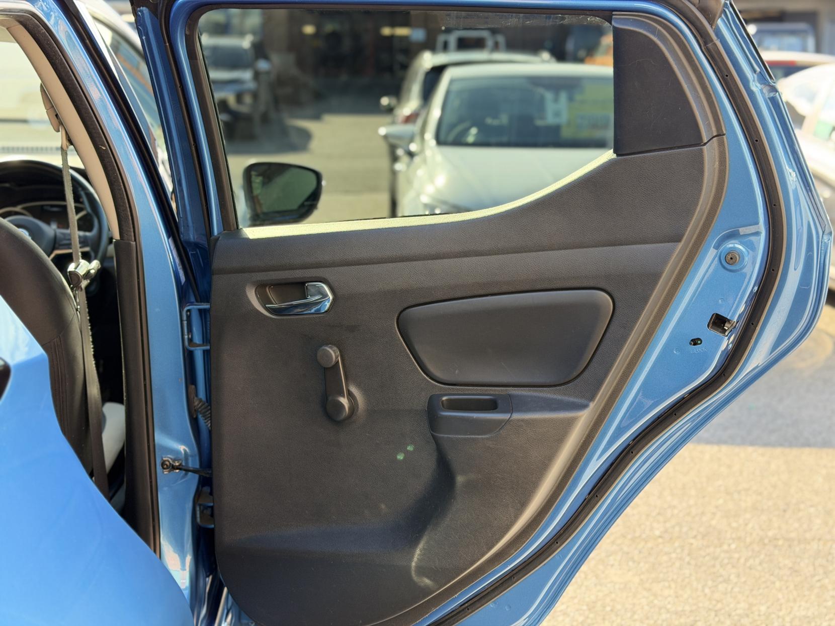 Nissan Micra 1.5 dCi N-Connecta Hatchback 5dr Diesel Manual Euro 6 (s/s) (90 ps)