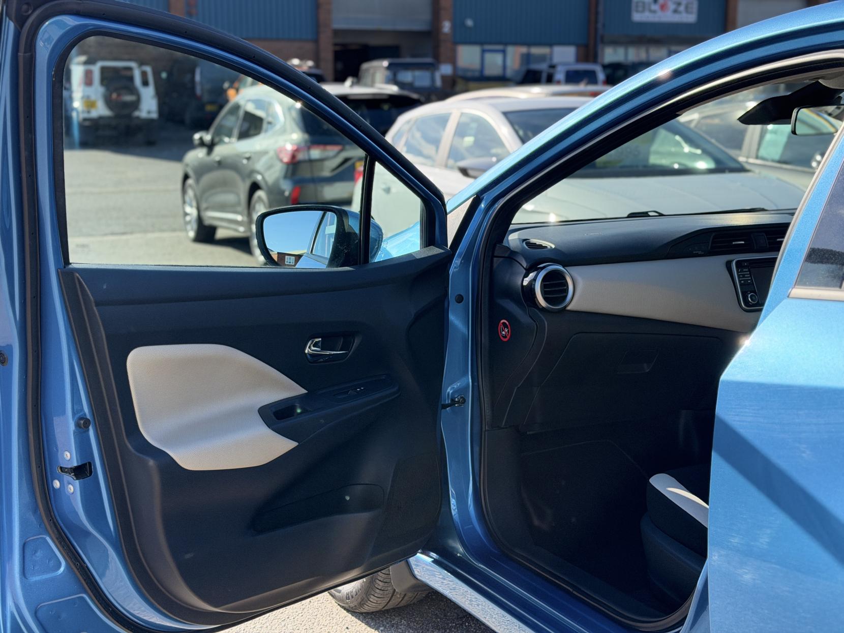 Nissan Micra 1.5 dCi N-Connecta Hatchback 5dr Diesel Manual Euro 6 (s/s) (90 ps)