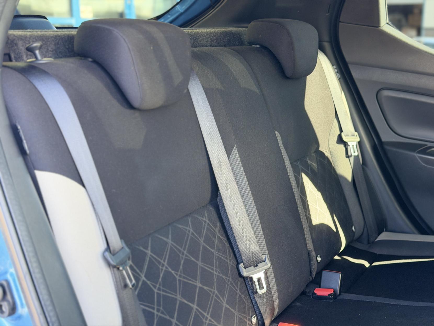 Nissan Micra 1.5 dCi N-Connecta Hatchback 5dr Diesel Manual Euro 6 (s/s) (90 ps)