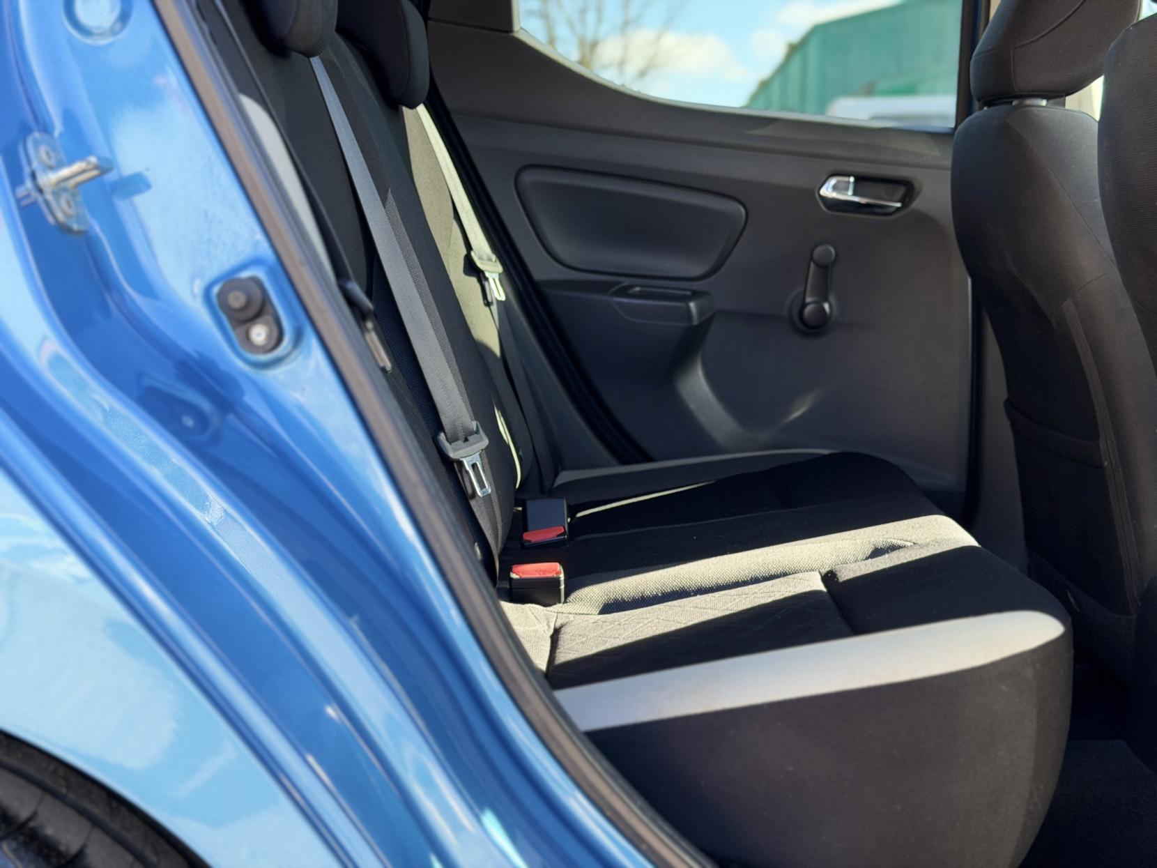 Nissan Micra 1.5 dCi N-Connecta Hatchback 5dr Diesel Manual Euro 6 (s/s) (90 ps)