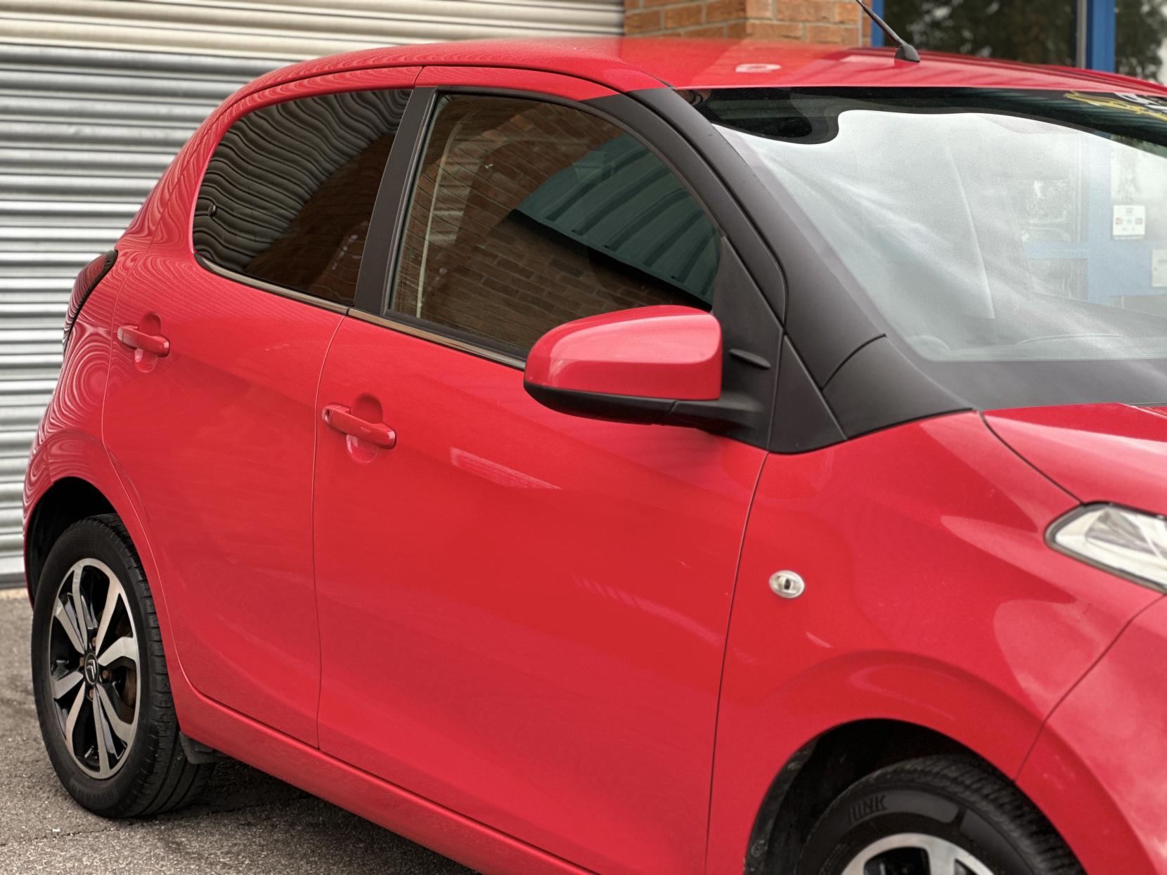 Citroen C1 1.2 PureTech Flair Hatchback 5dr Petrol Manual Euro 6 (82 ps)