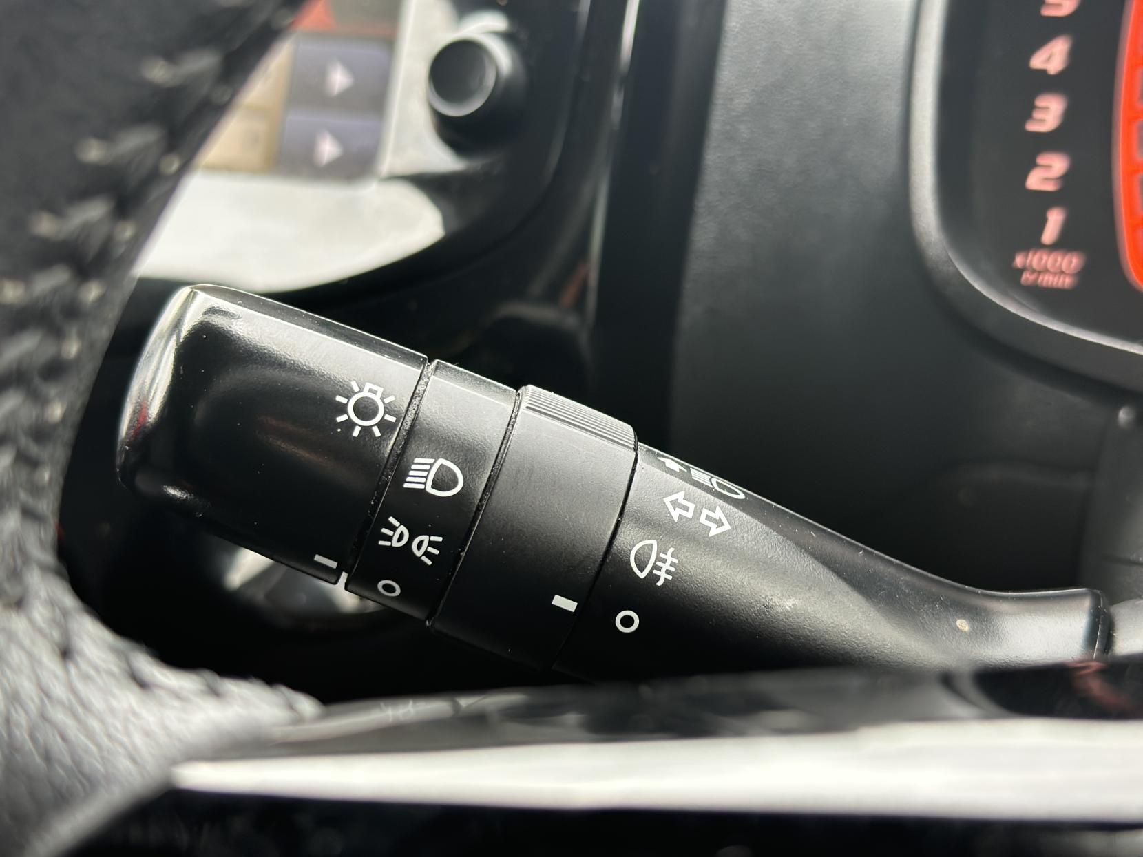 Citroen C1 1.2 PureTech Flair Hatchback 5dr Petrol Manual Euro 6 (82 ps)