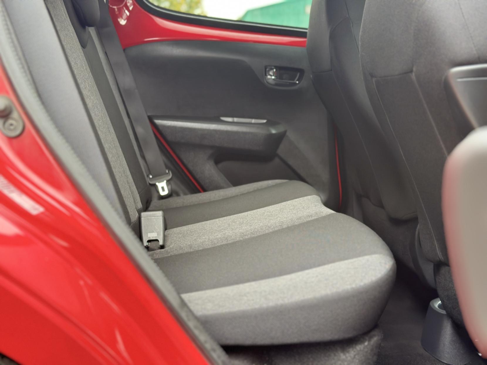 Citroen C1 1.2 PureTech Flair Hatchback 5dr Petrol Manual Euro 6 (82 ps)