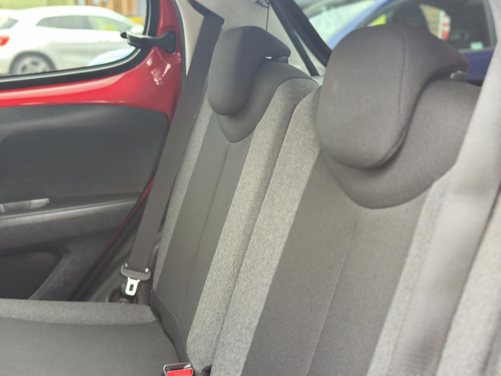 Citroen C1 1.2 PureTech Flair Hatchback 5dr Petrol Manual Euro 6 (82 ps)