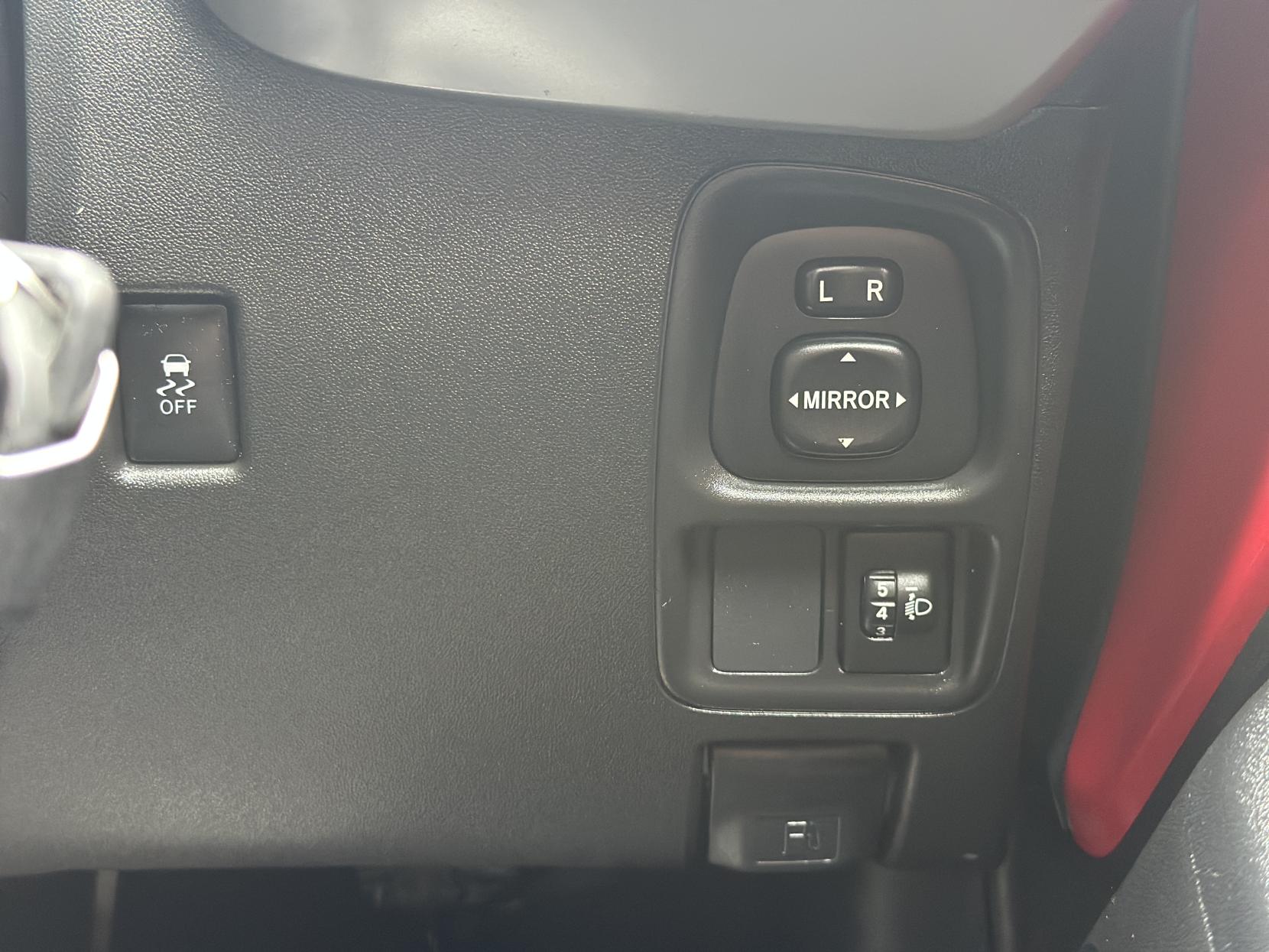 Citroen C1 1.2 PureTech Flair Hatchback 5dr Petrol Manual Euro 6 (82 ps)