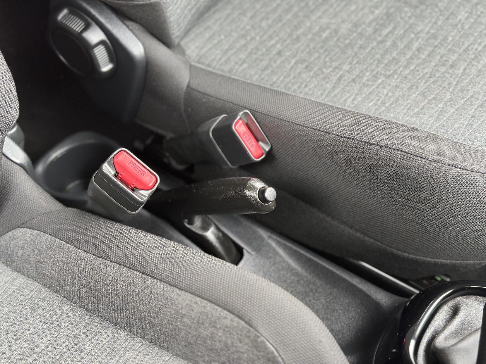 Citroen C1 1.2 PureTech Flair Hatchback 5dr Petrol Manual Euro 6 (82 ps)