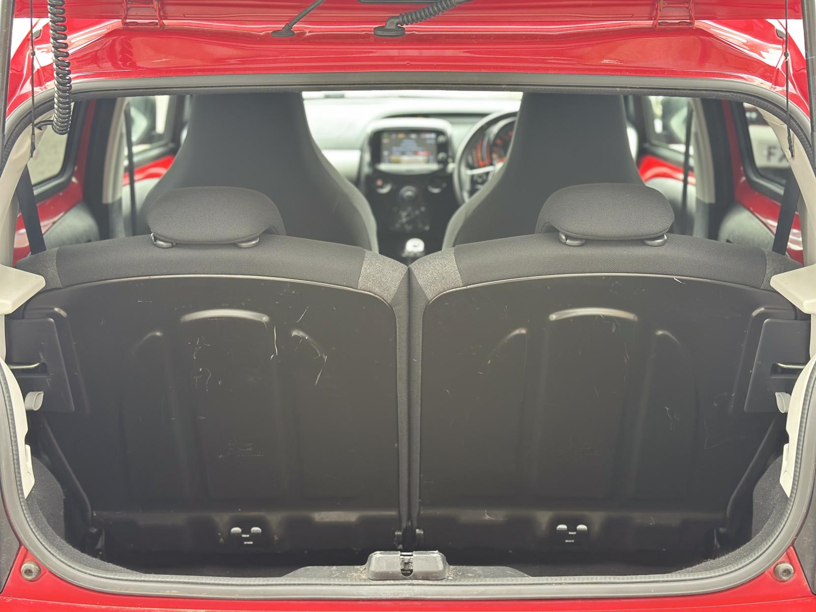 Citroen C1 1.2 PureTech Flair Hatchback 5dr Petrol Manual Euro 6 (82 ps)