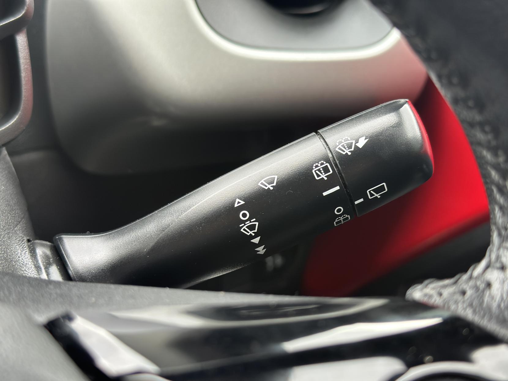 Citroen C1 1.2 PureTech Flair Hatchback 5dr Petrol Manual Euro 6 (82 ps)