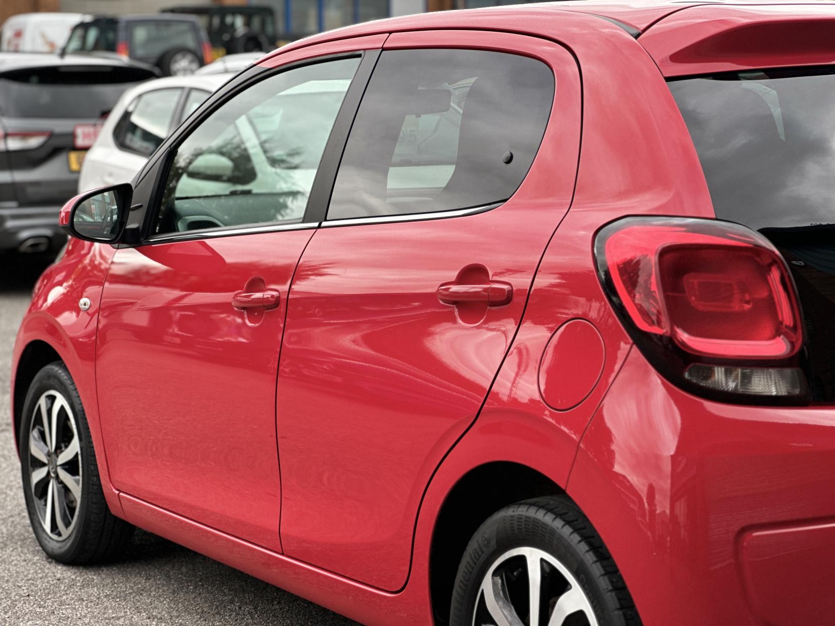 Citroen C1 1.2 PureTech Flair Hatchback 5dr Petrol Manual Euro 6 (82 ps)