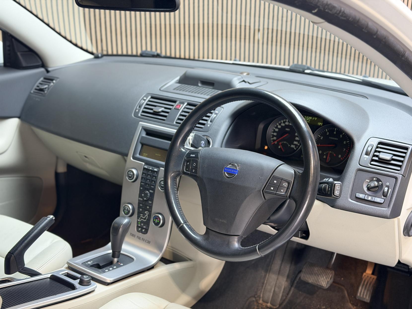 Volvo C30 2.0 C30 (facelift 2010)