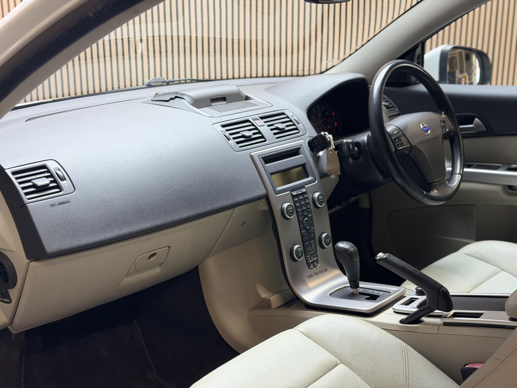 Volvo C30 2.0 C30 (facelift 2010)