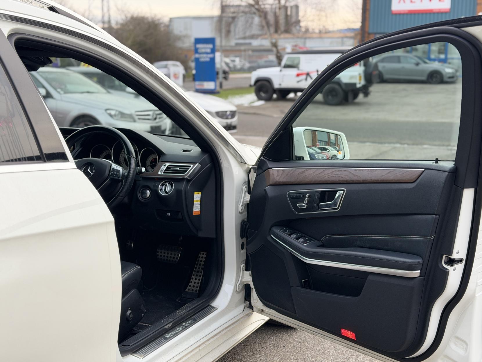 Mercedes-Benz E Class 2.0 E250 Avantgarde 1st Anniversary Edition  Estate (2013 - 2016)