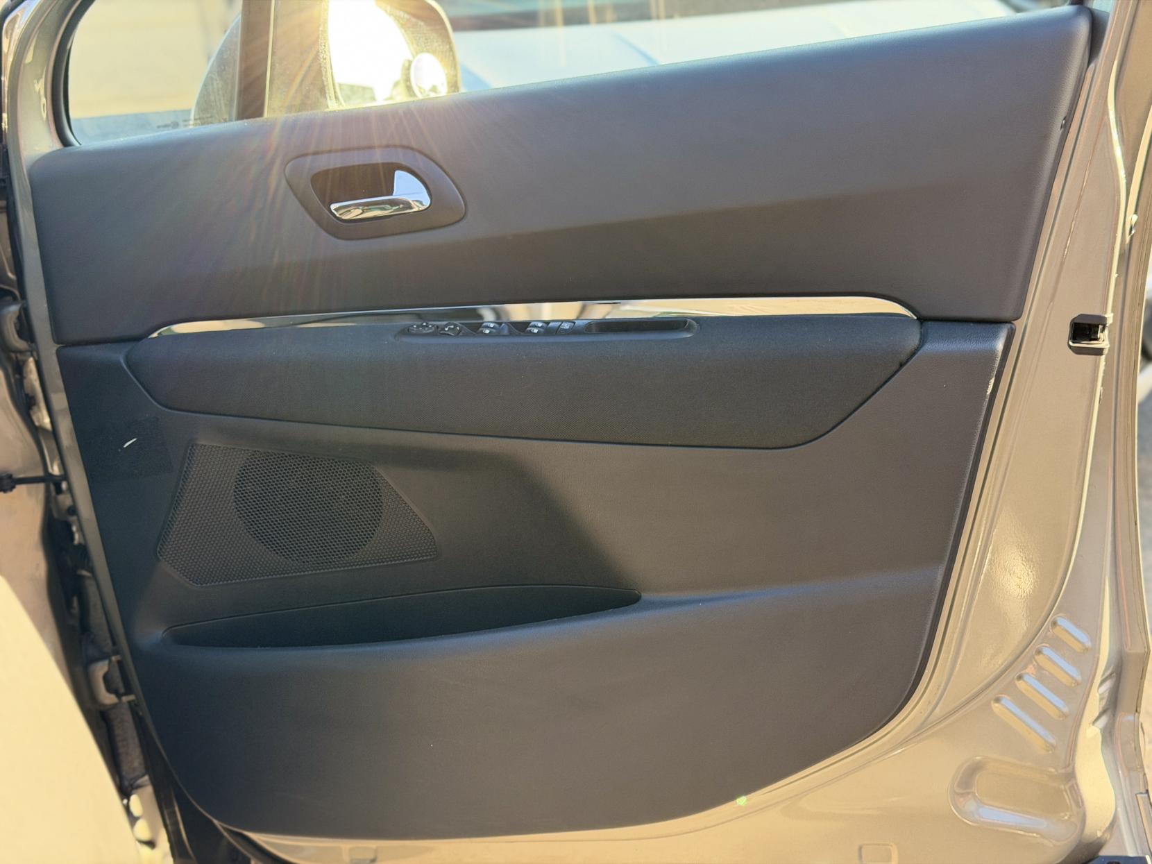 Peugeot 5008 1.6 THP Exclusive MPV 5dr Petrol Auto Euro 5 (156 ps)