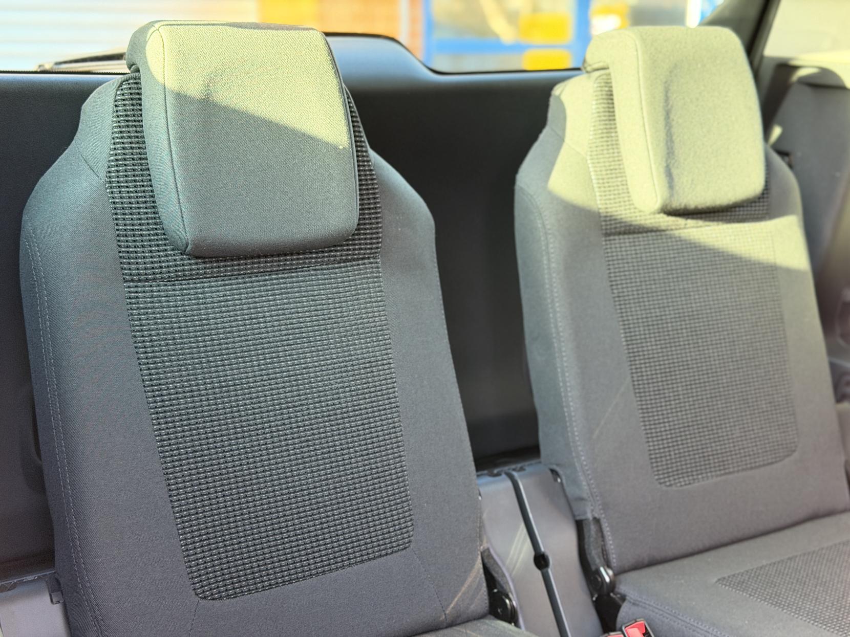 Peugeot 5008 1.6 THP Exclusive MPV 5dr Petrol Auto Euro 5 (156 ps)