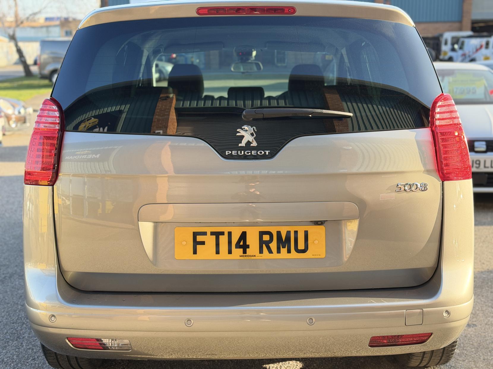 Peugeot 5008 1.6 THP Exclusive MPV 5dr Petrol Auto Euro 5 (156 ps)