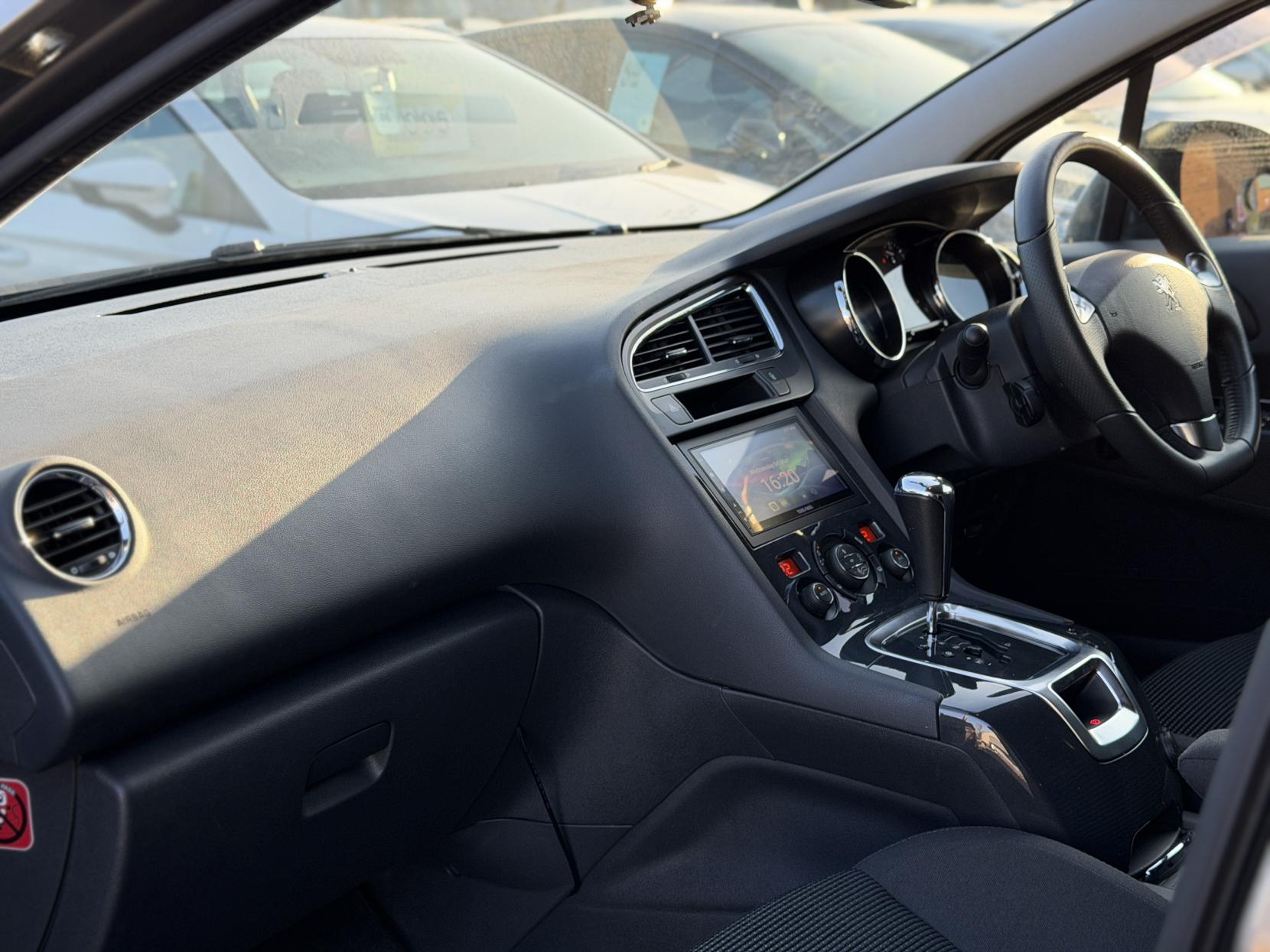 Peugeot 5008 1.6 THP Exclusive MPV 5dr Petrol Auto Euro 5 (156 ps)