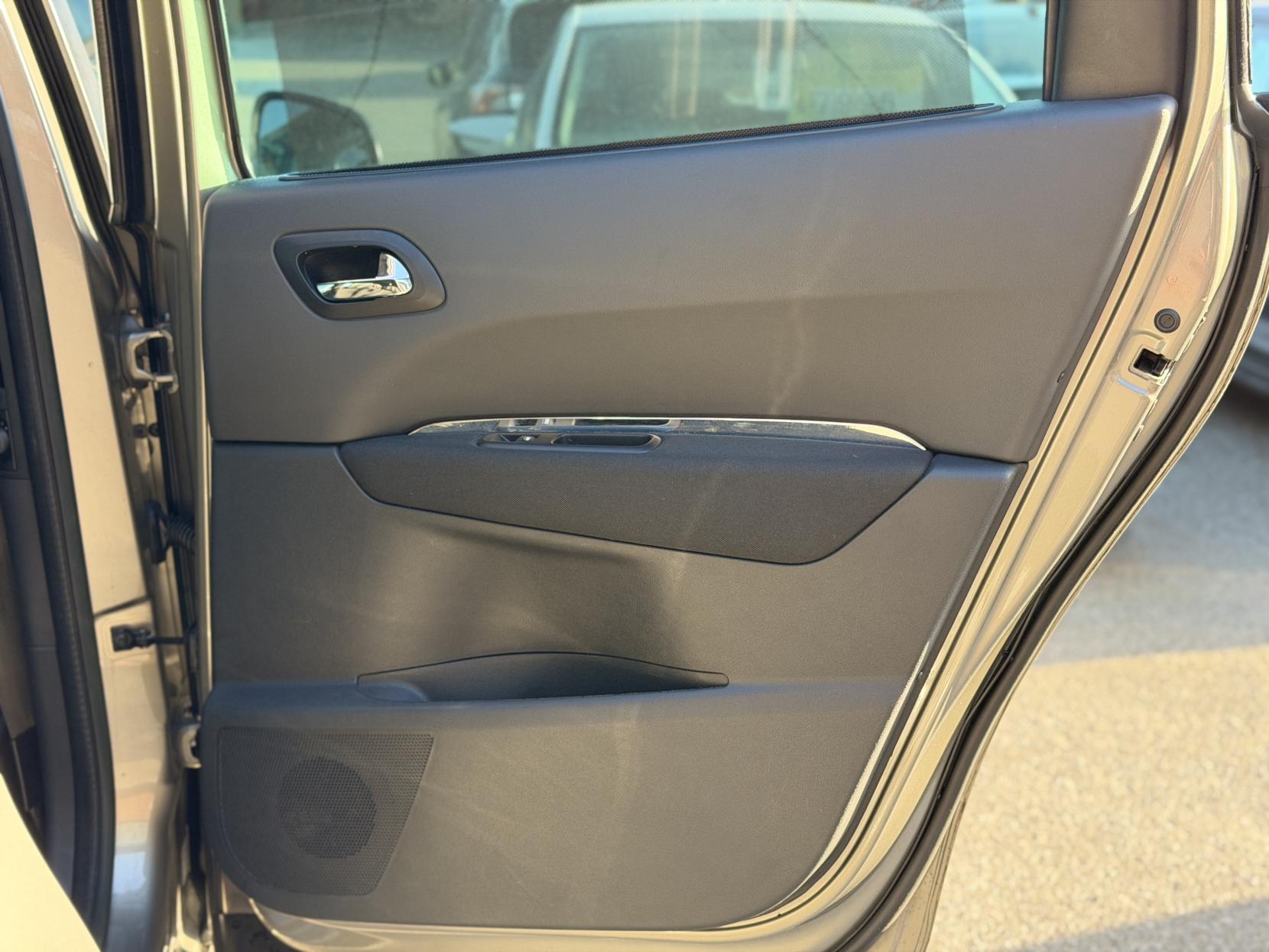 Peugeot 5008 1.6 THP Exclusive MPV 5dr Petrol Auto Euro 5 (156 ps)