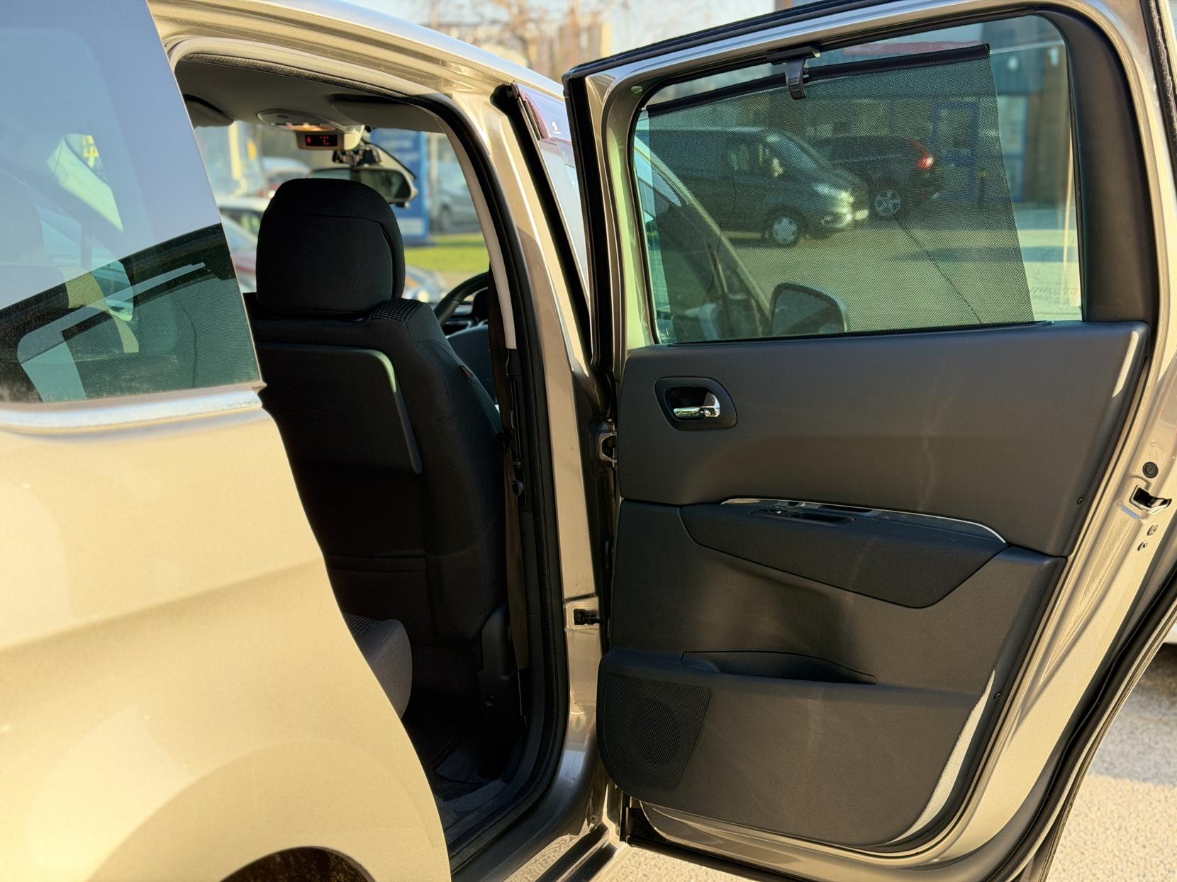 Peugeot 5008 1.6 THP Exclusive MPV 5dr Petrol Auto Euro 5 (156 ps)