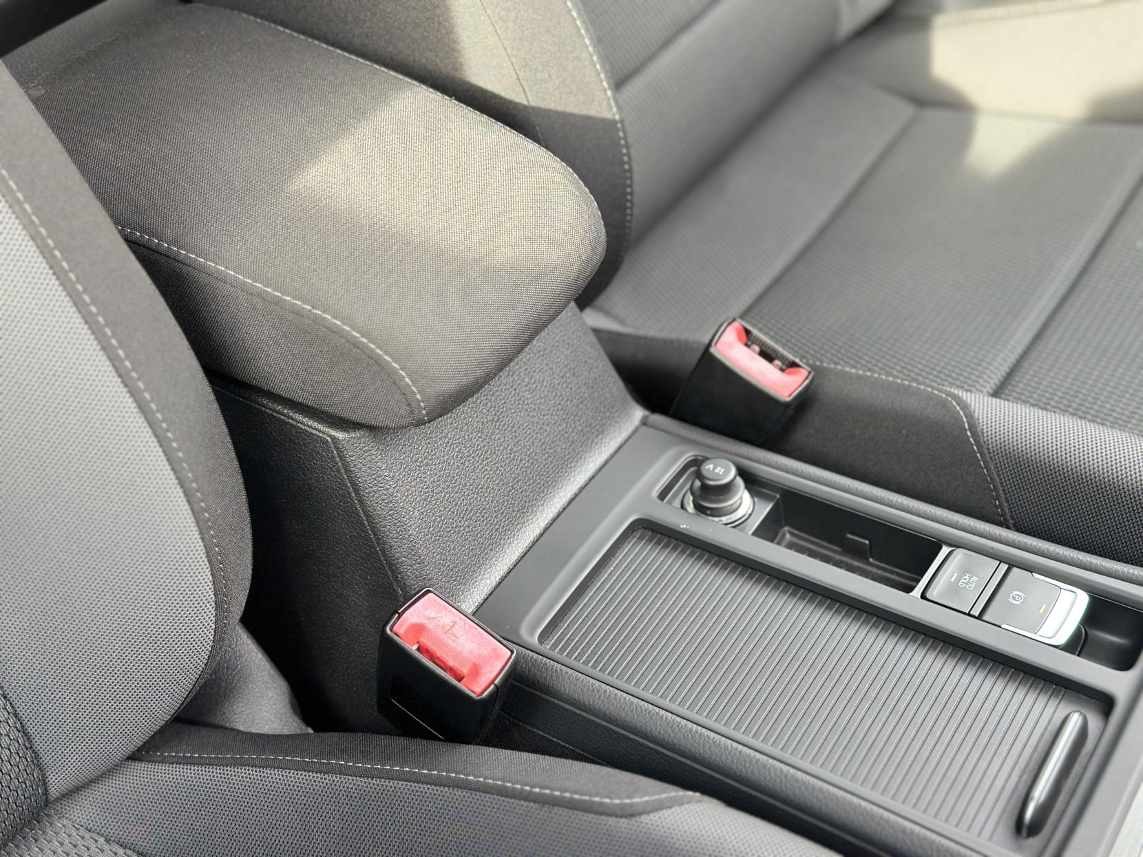 Volkswagen Golf 1.2 TSI BlueMotion Tech S Hatchback 5dr Petrol DSG Euro 5 (s/s) (105 ps)