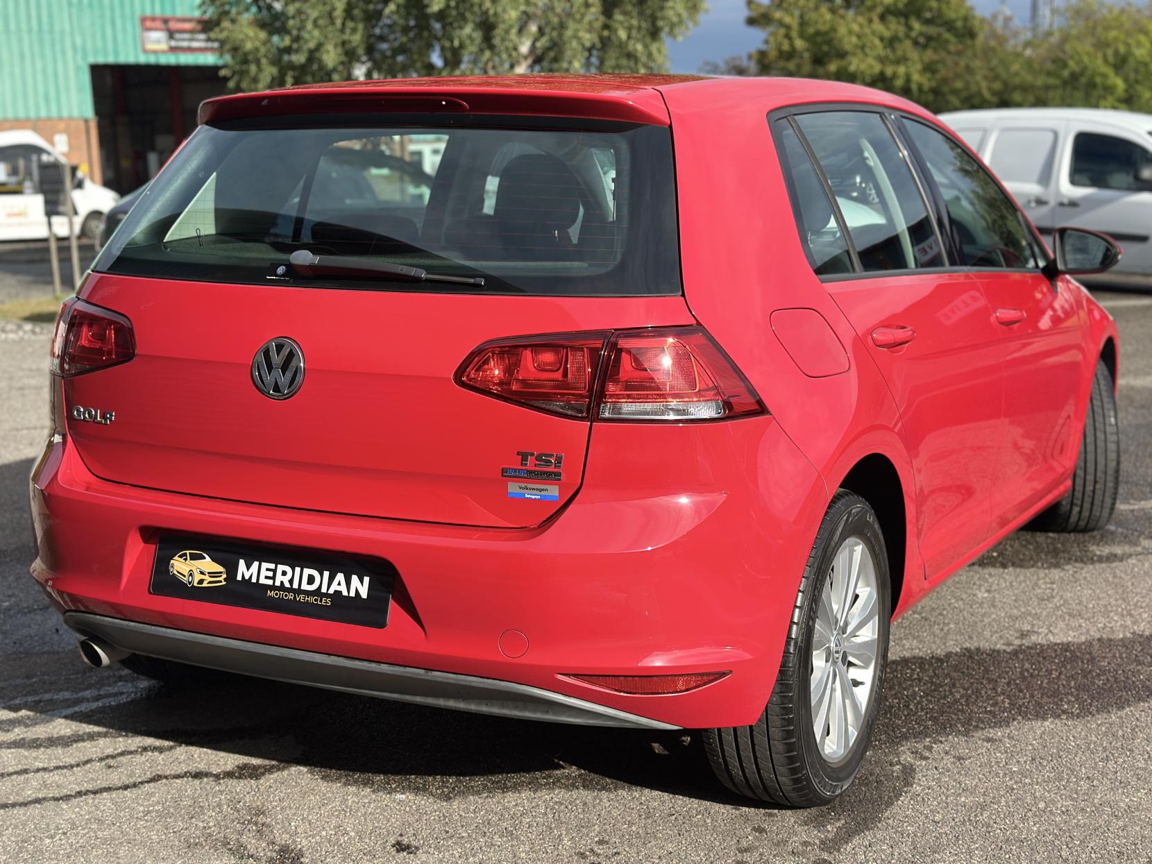 Volkswagen Golf 1.2 TSI BlueMotion Tech S Hatchback 5dr Petrol DSG Euro 5 (s/s) (105 ps)