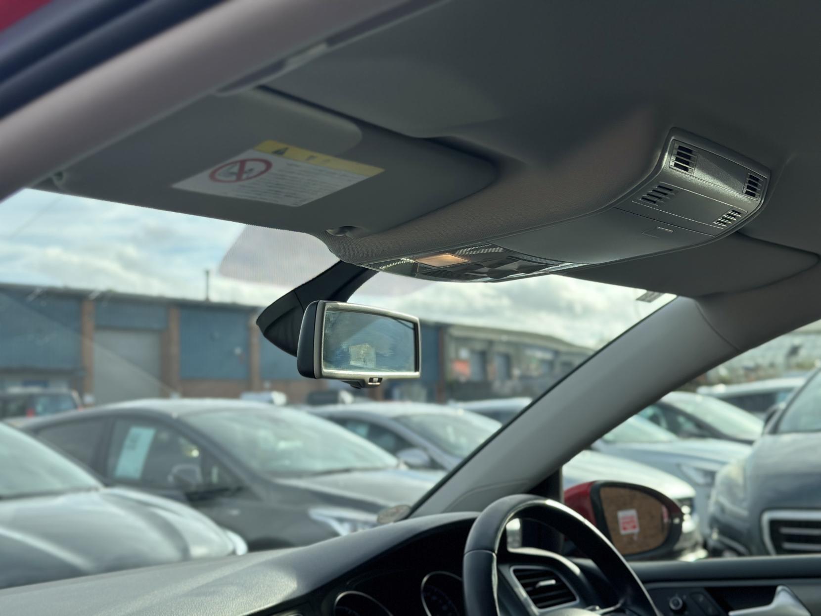 Volkswagen Golf 1.2 TSI BlueMotion Tech S Hatchback 5dr Petrol DSG Euro 5 (s/s) (105 ps)