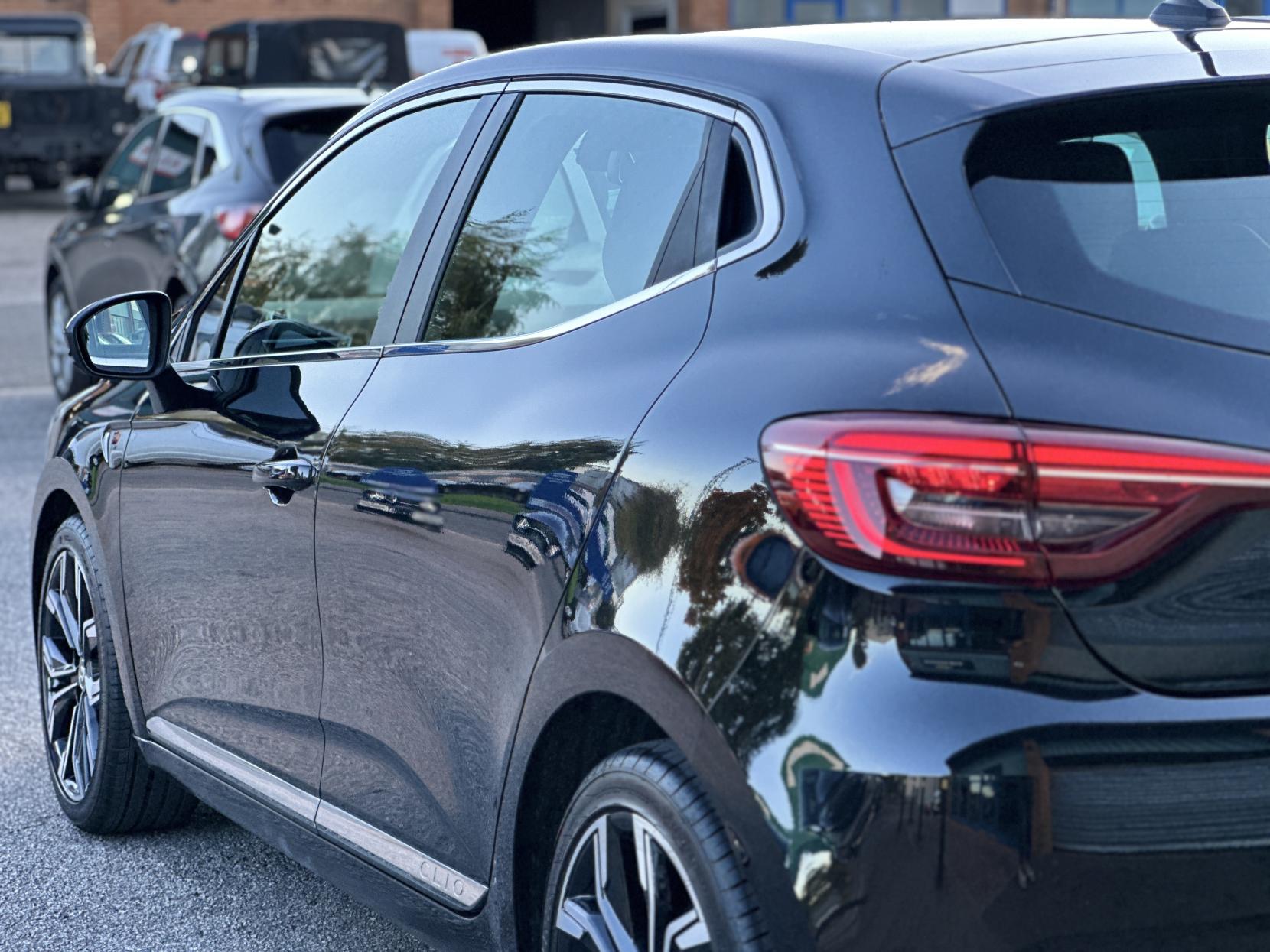 Renault Clio 1.0 TCe S Edition Hatchback 5dr Petrol Manual Euro 6 (s/s) (90 ps)